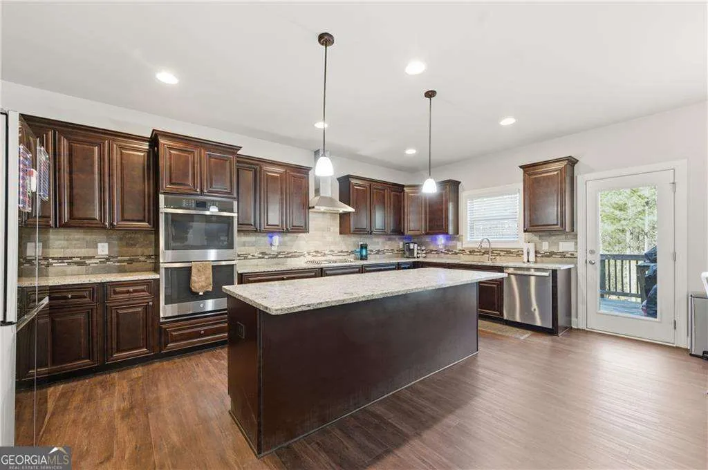 6160 Belmont Dr — photo 39 of 40