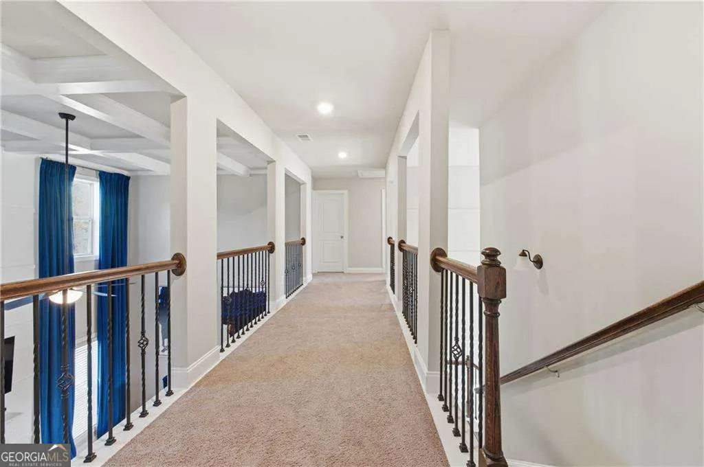 6160 Belmont Dr — photo 7 of 40