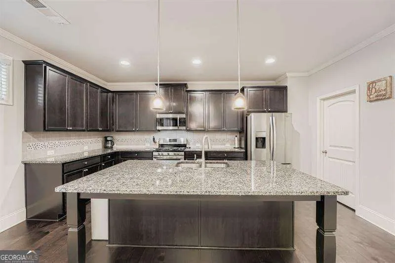 122 Prospect Ln — photo 3 of 34