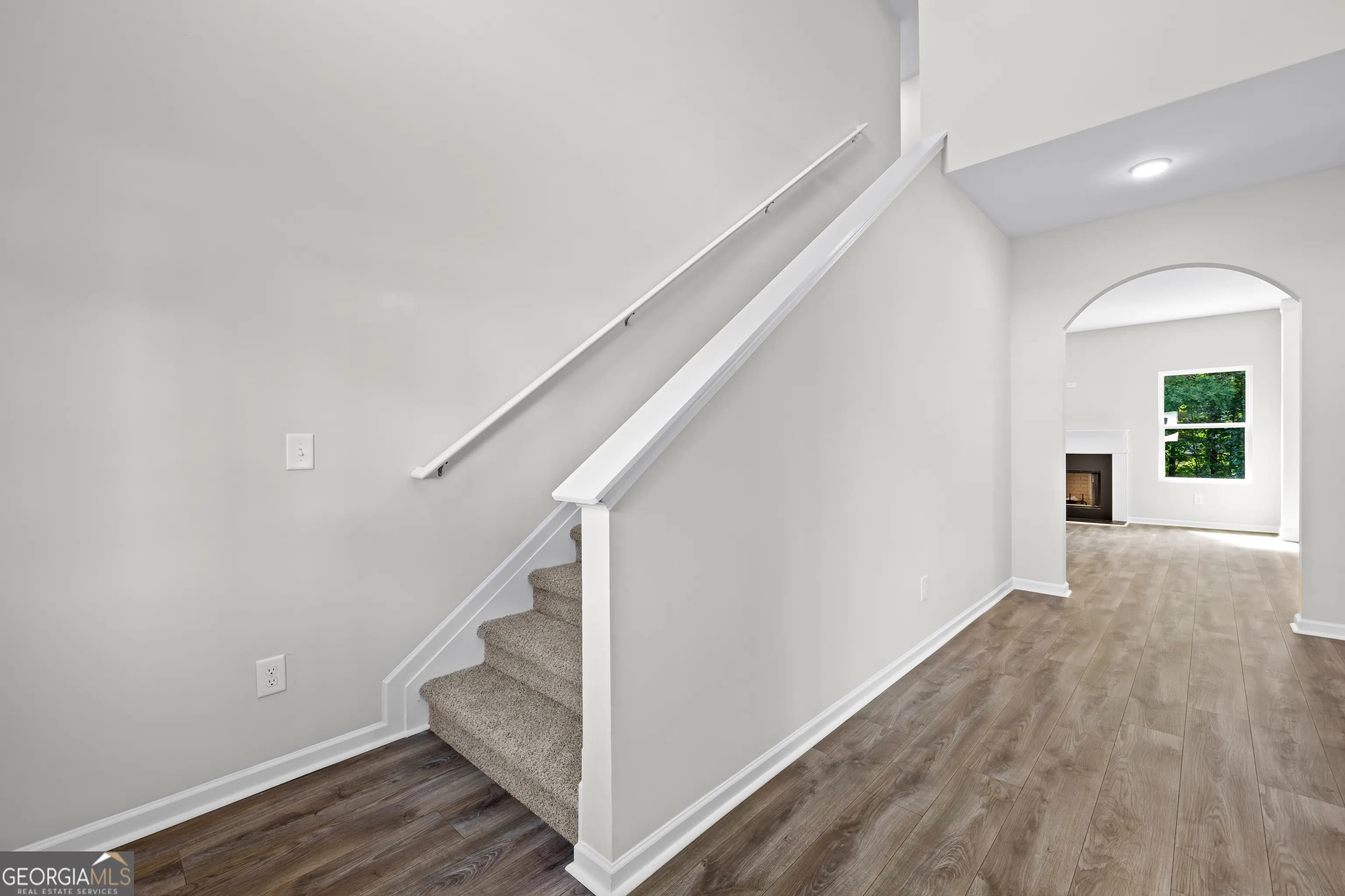 505 Charleston Pl — photo 3 of 44