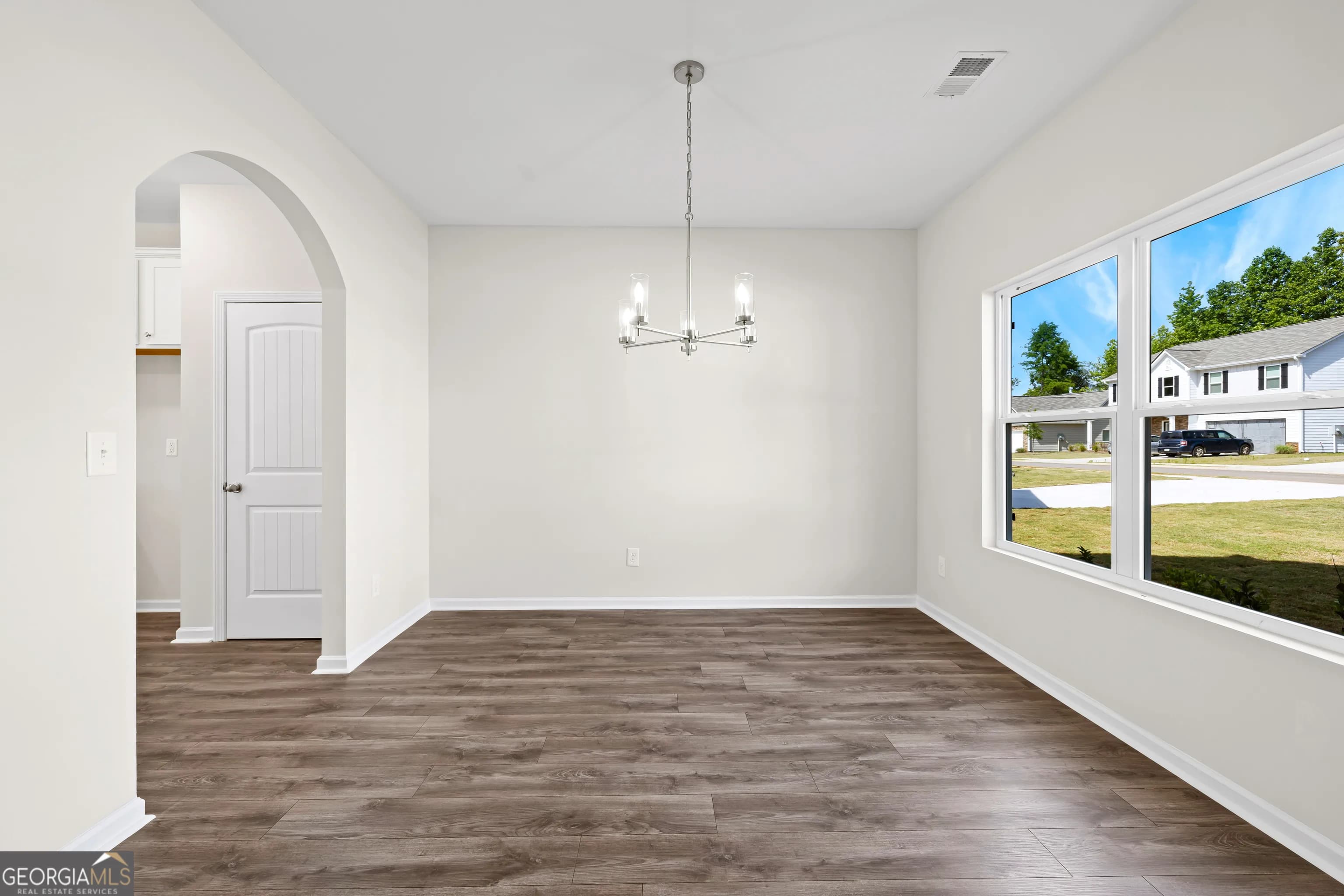 505 Charleston Pl — photo 4 of 44