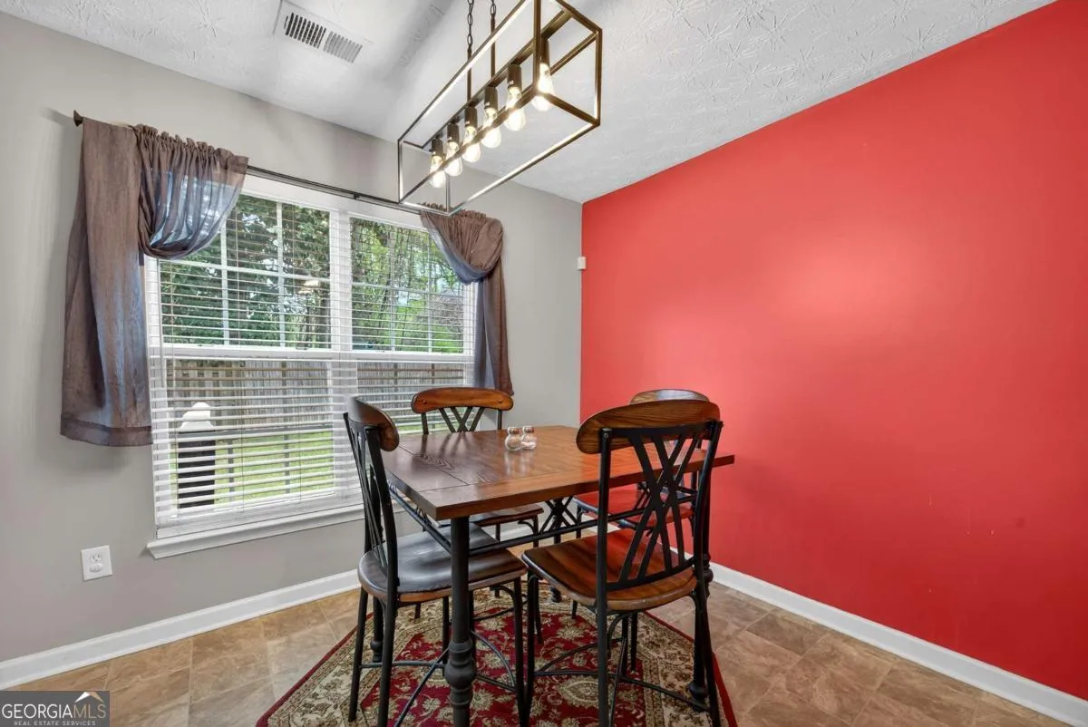 402 Mount Laurel Dr — photo 5 of 28