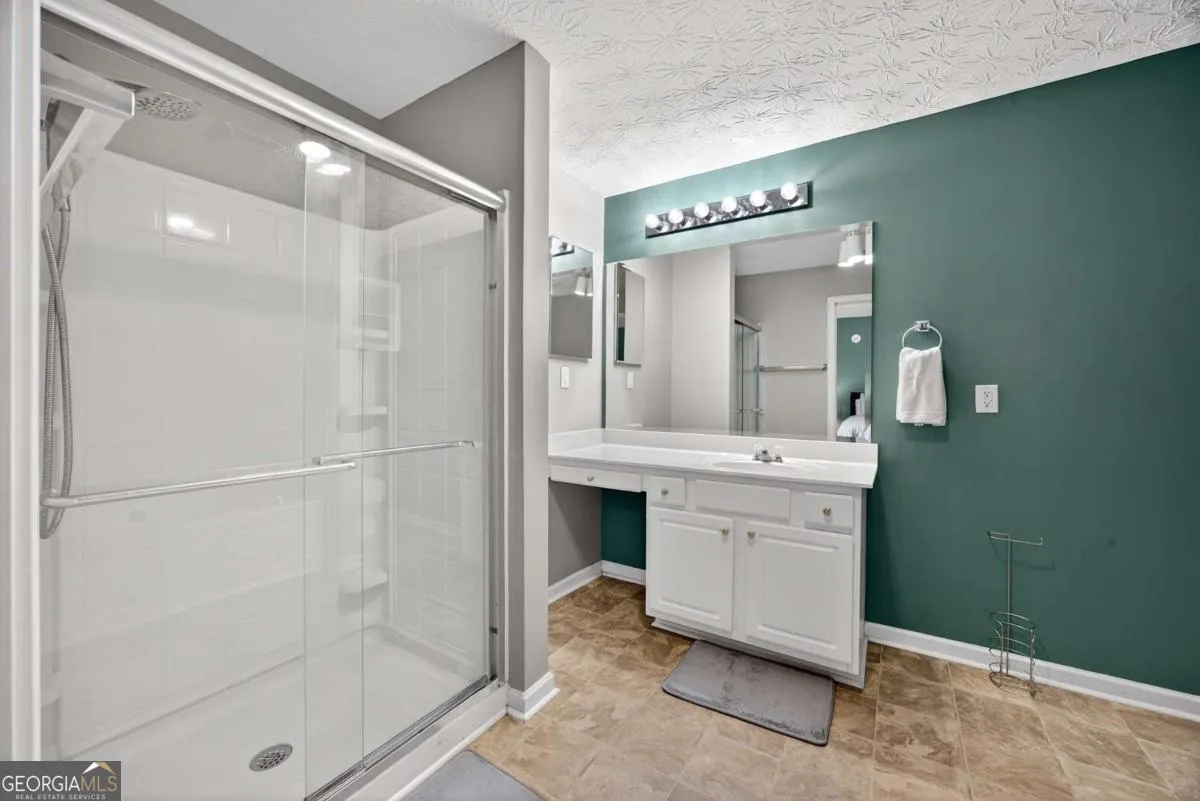 402 Mount Laurel Dr — photo 11 of 28