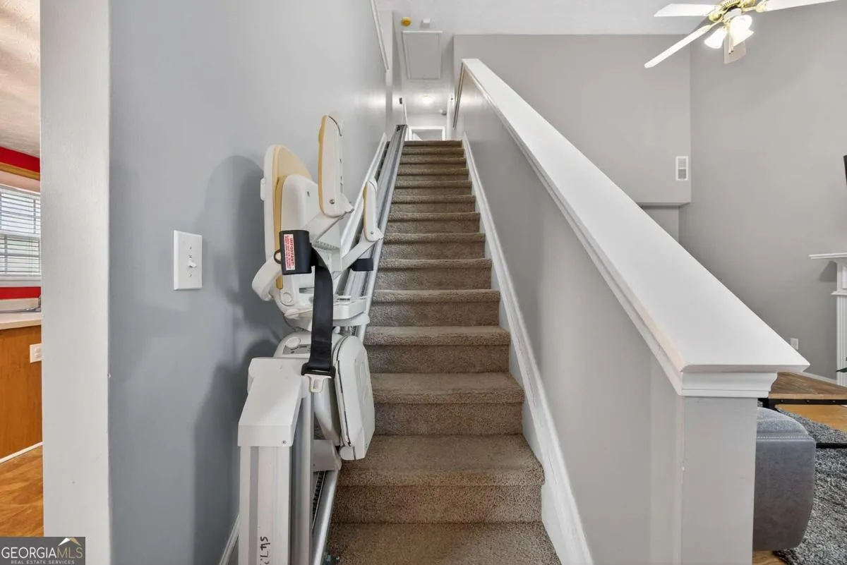 402 Mount Laurel Dr — photo 6 of 28