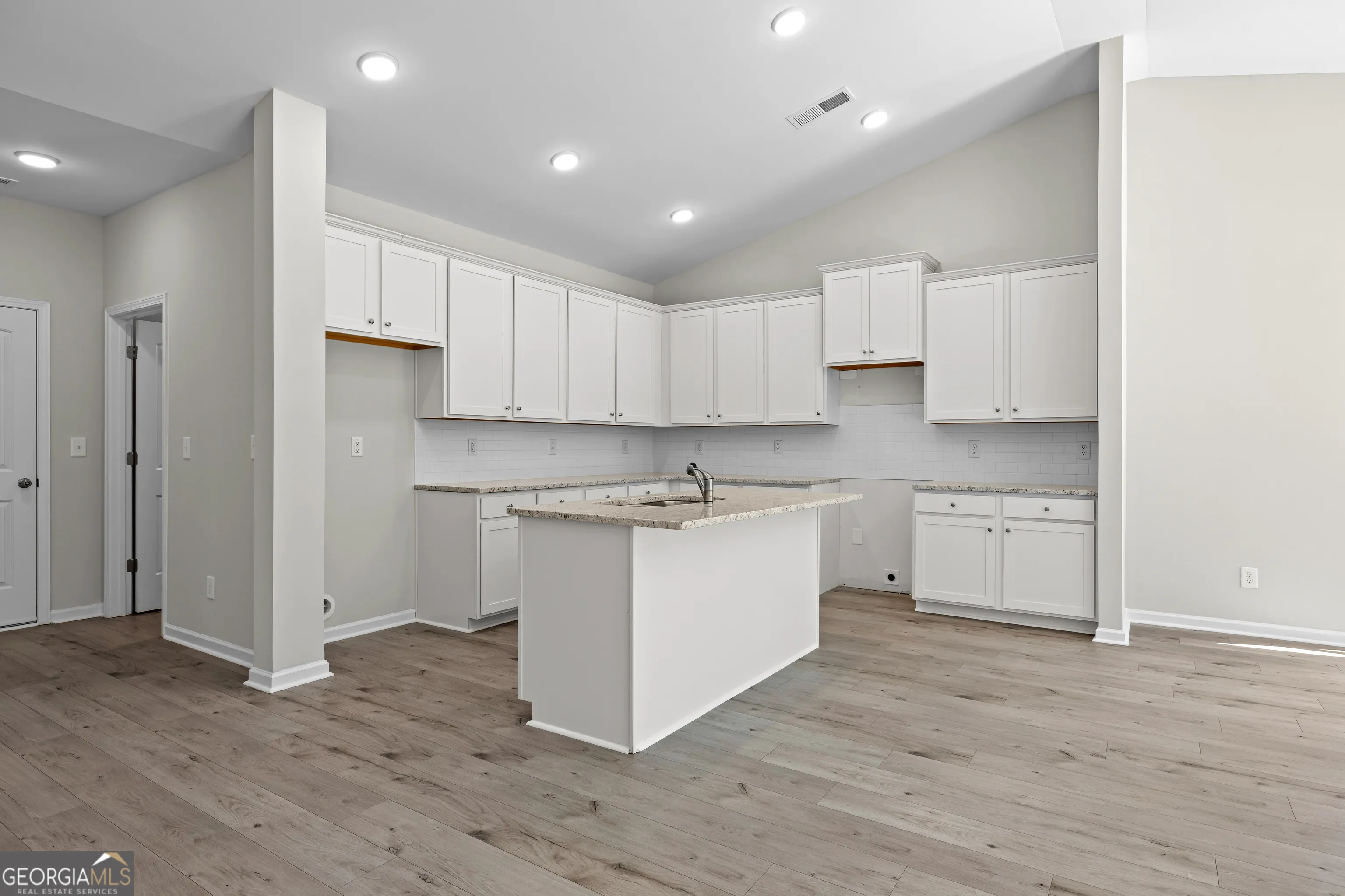 503 Charleston Pl — photo 10 of 34