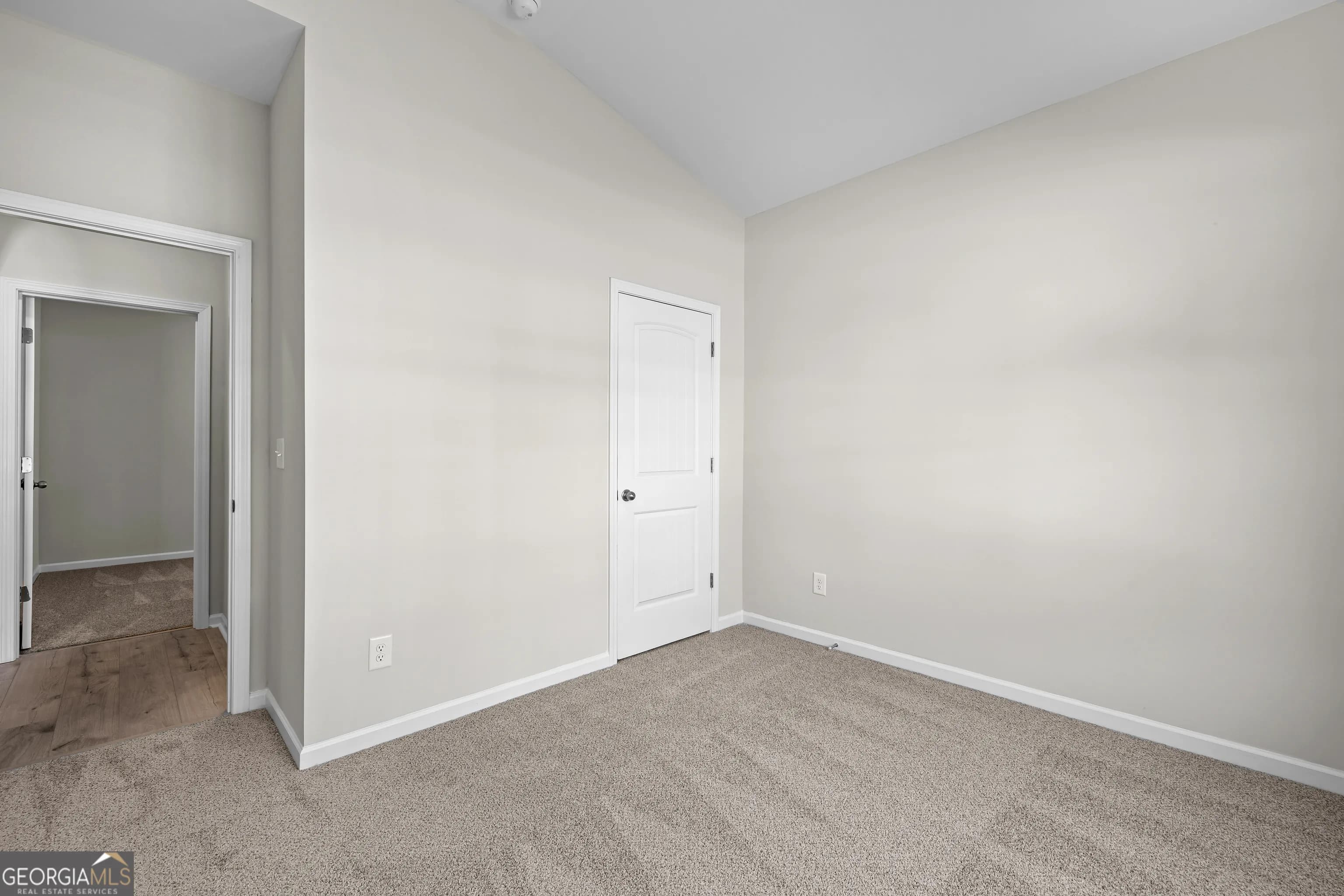 503 Charleston Pl — photo 4 of 34