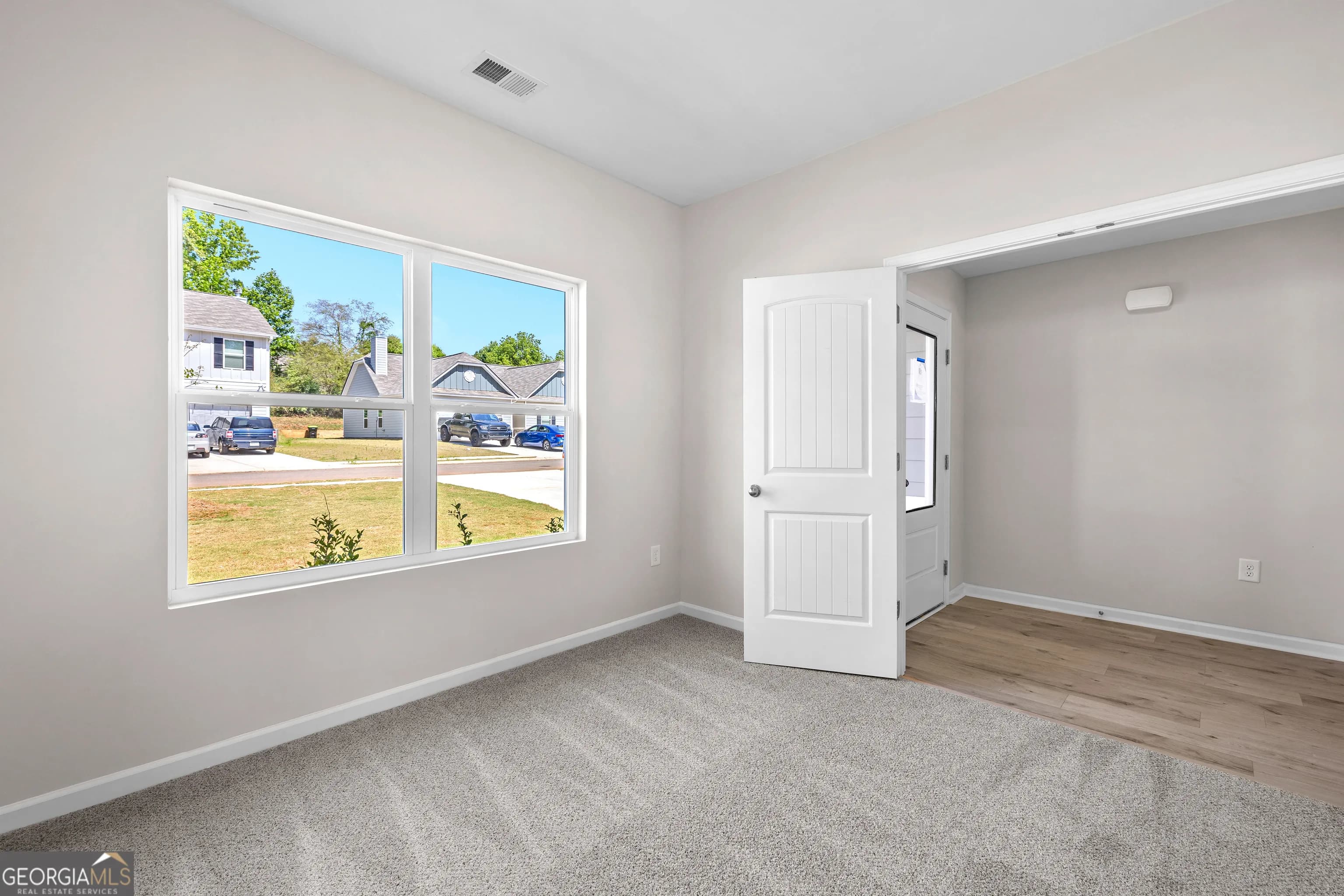 501 Charleston Pl — photo 5 of 43
