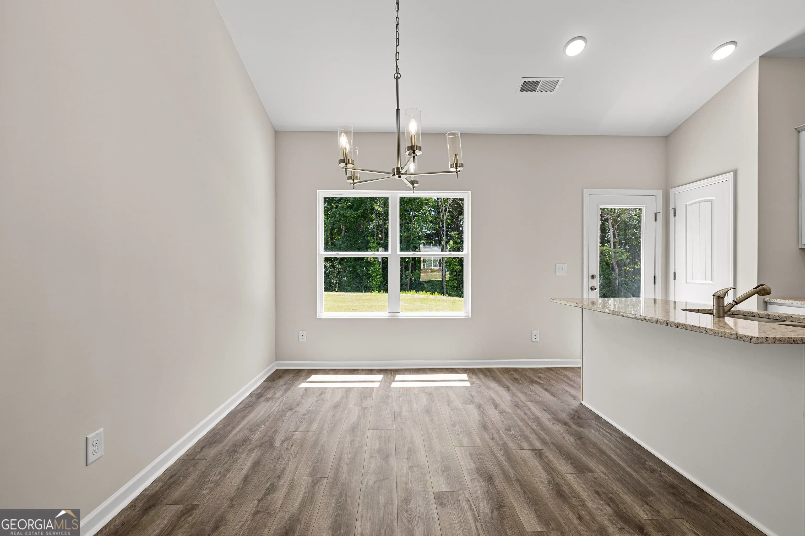 497 Charleston Pl — photo 4 of 34