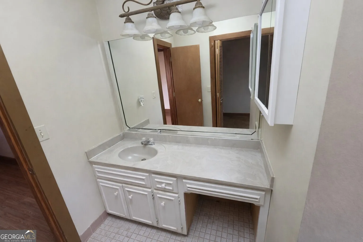 9000 Edinburg Dr — photo 21 of 35