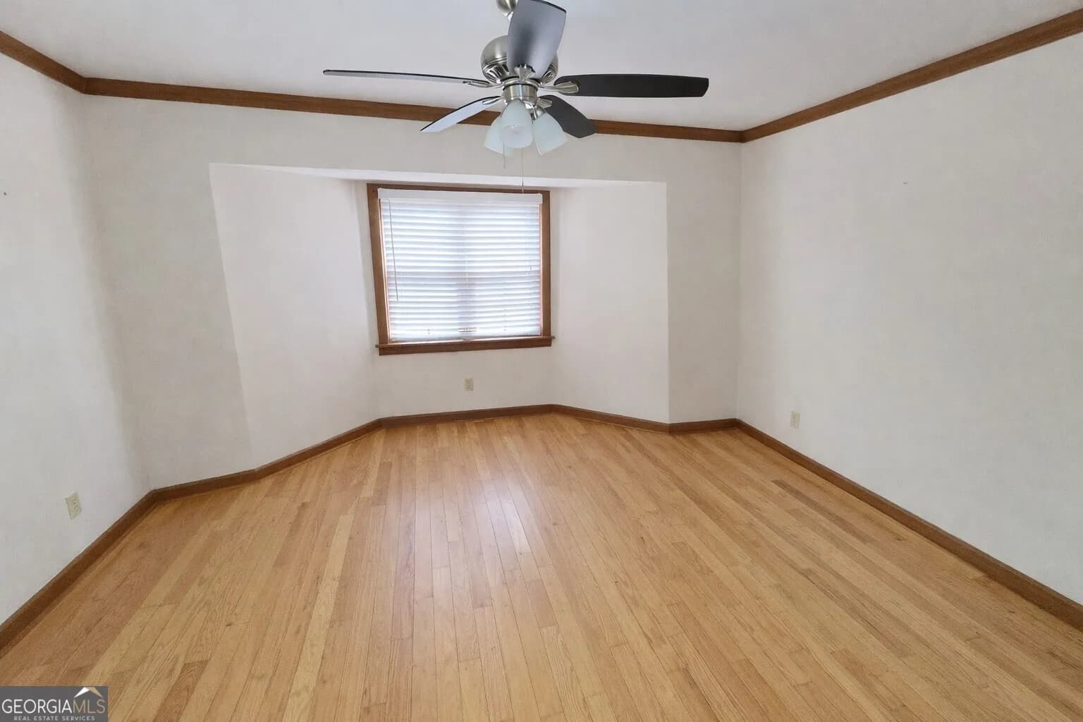 9000 Edinburg Dr — photo 16 of 35