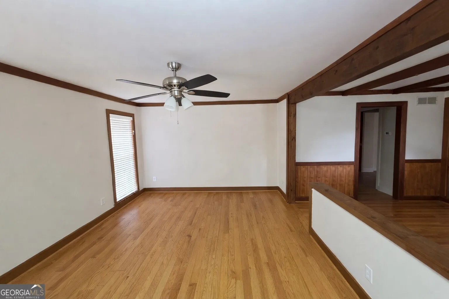 9000 Edinburg Dr — photo 4 of 35