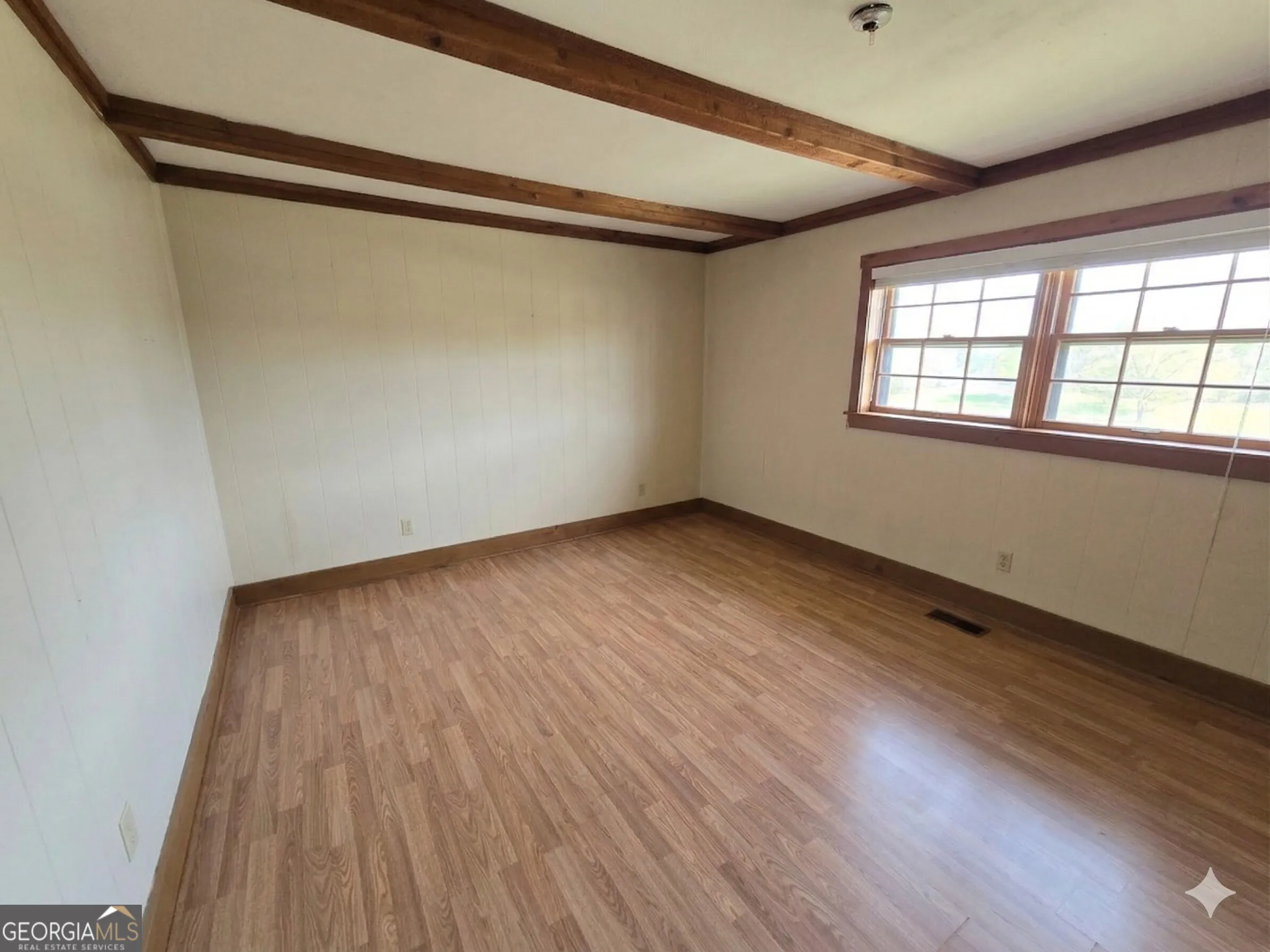 9000 Edinburg Dr — photo 15 of 35