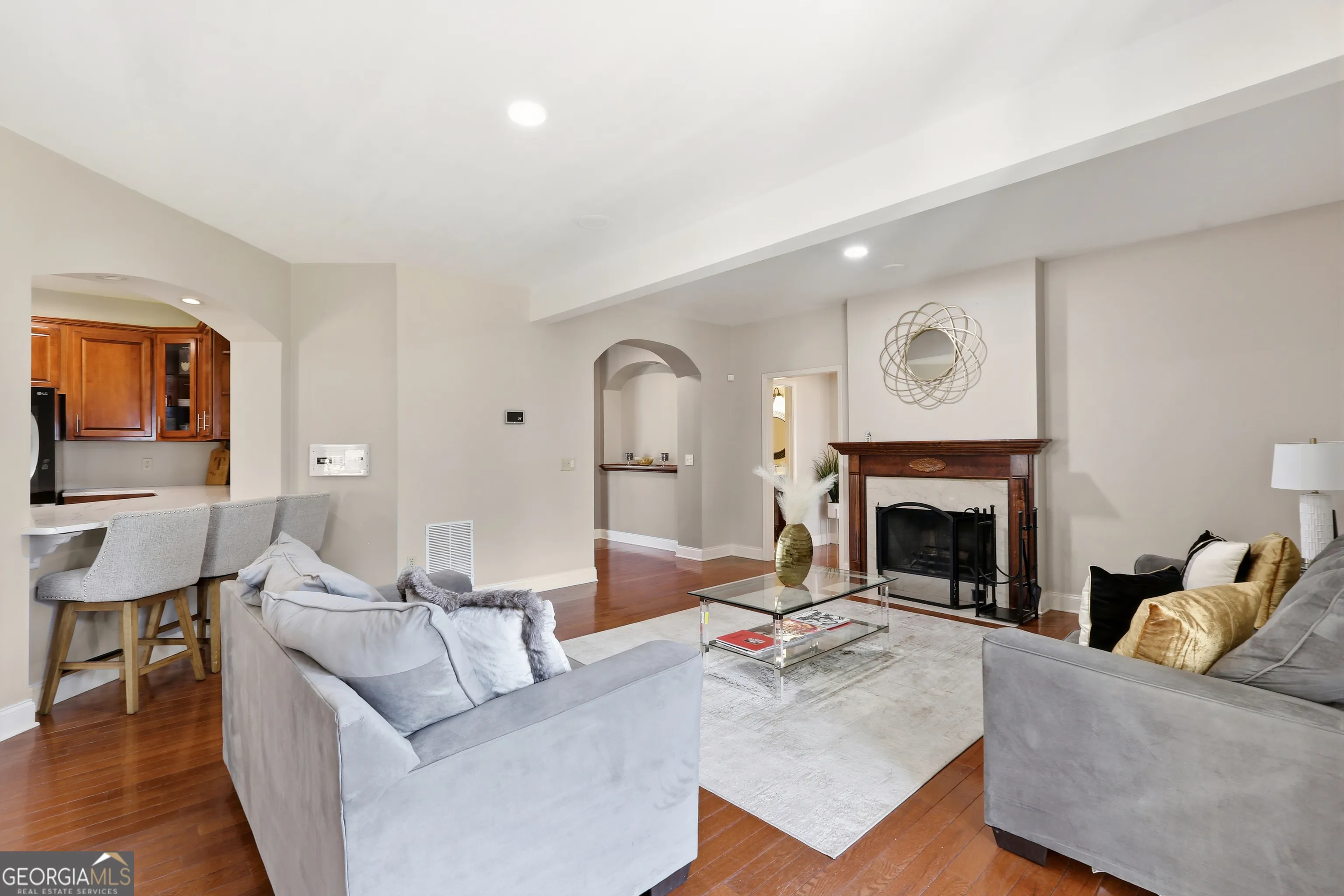 5653 Tuxedo Dr — photo 9 of 61