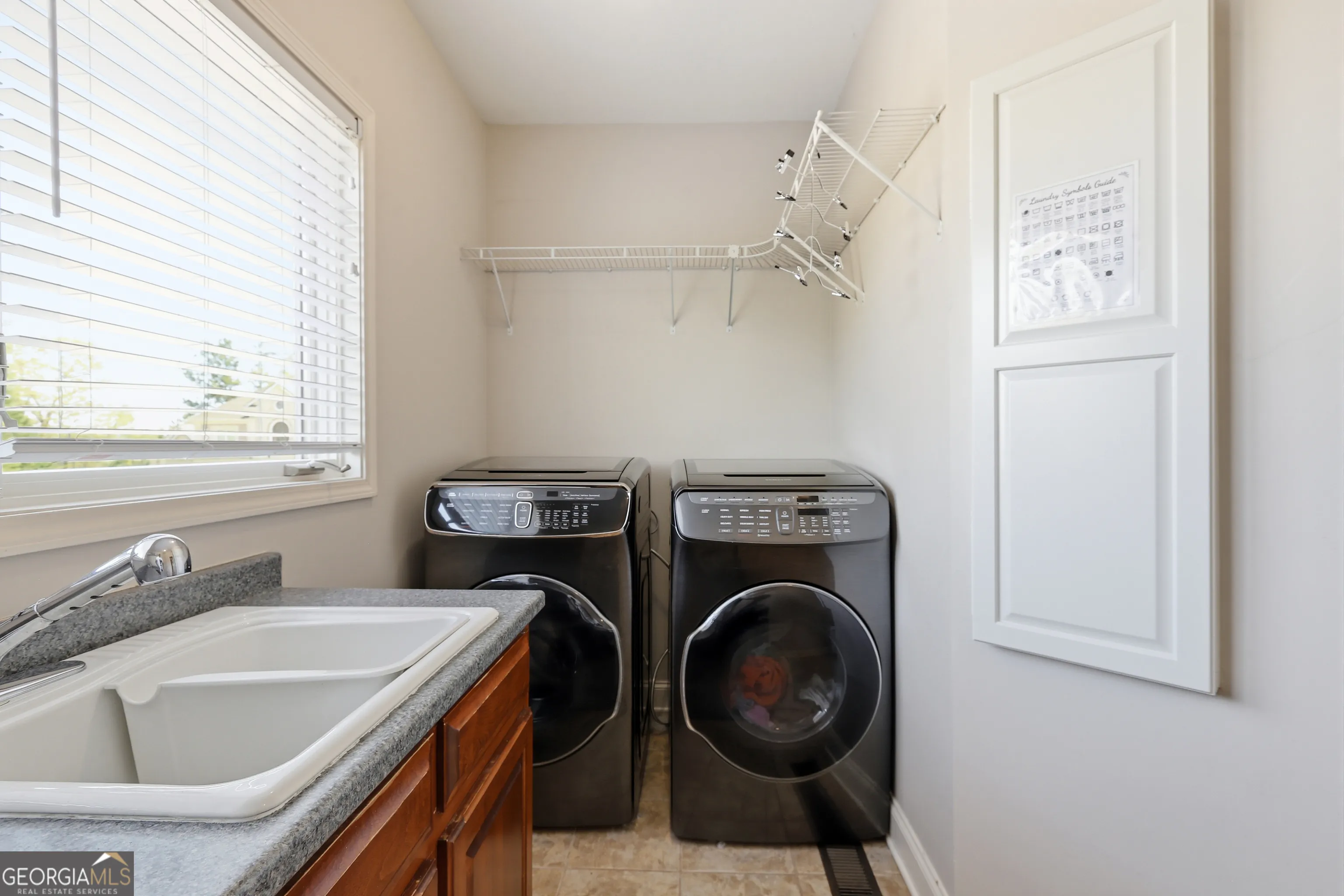 5653 Tuxedo Dr — photo 21 of 61