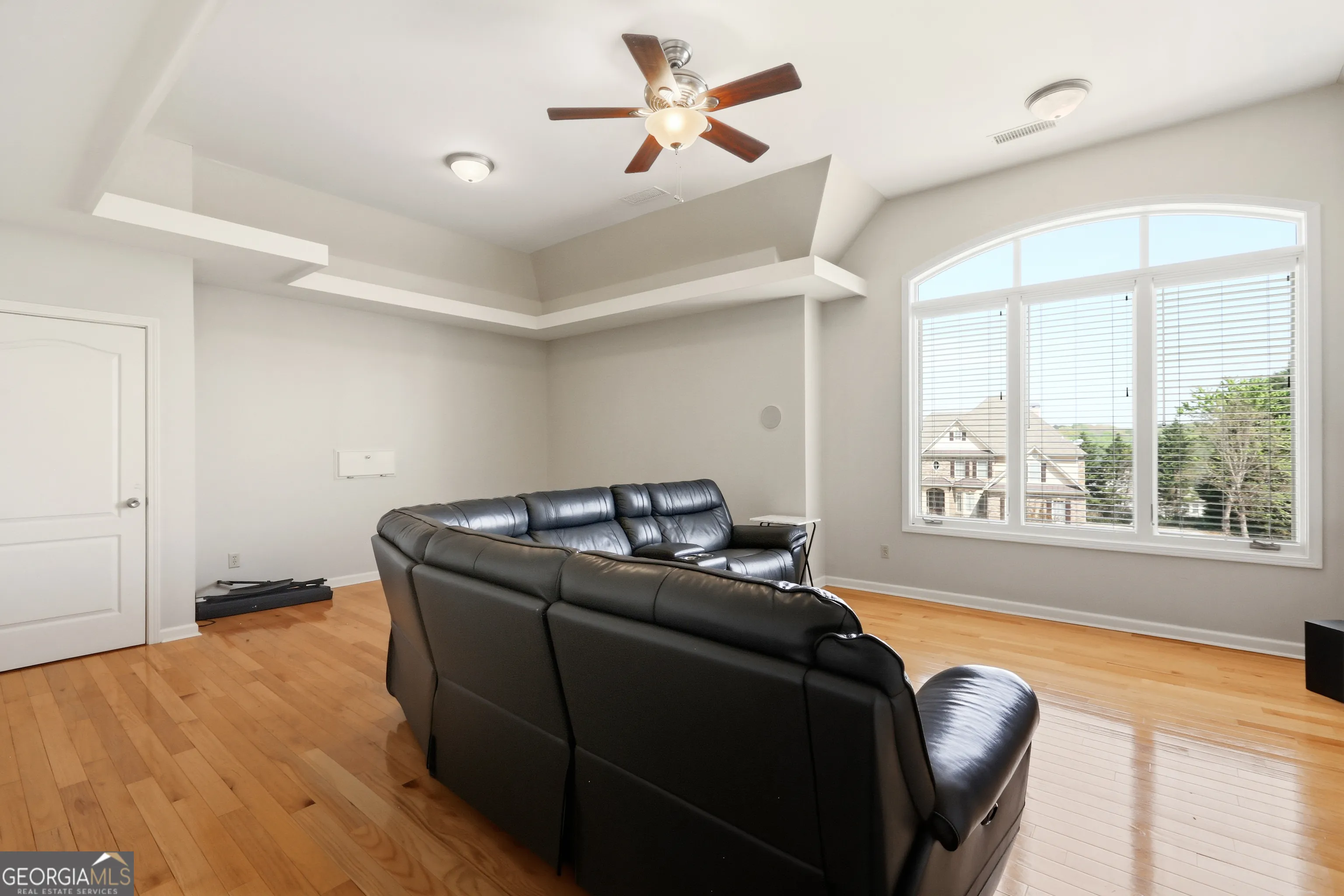 5653 Tuxedo Dr — photo 36 of 61