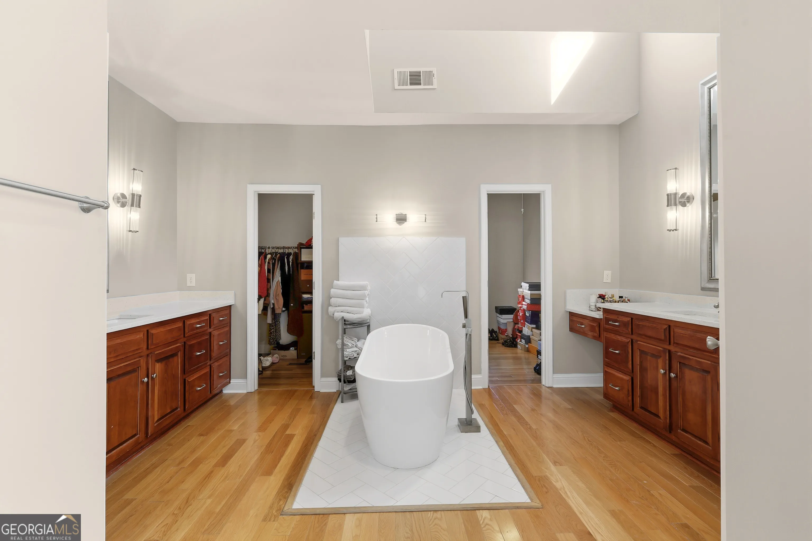 5653 Tuxedo Dr — photo 25 of 61