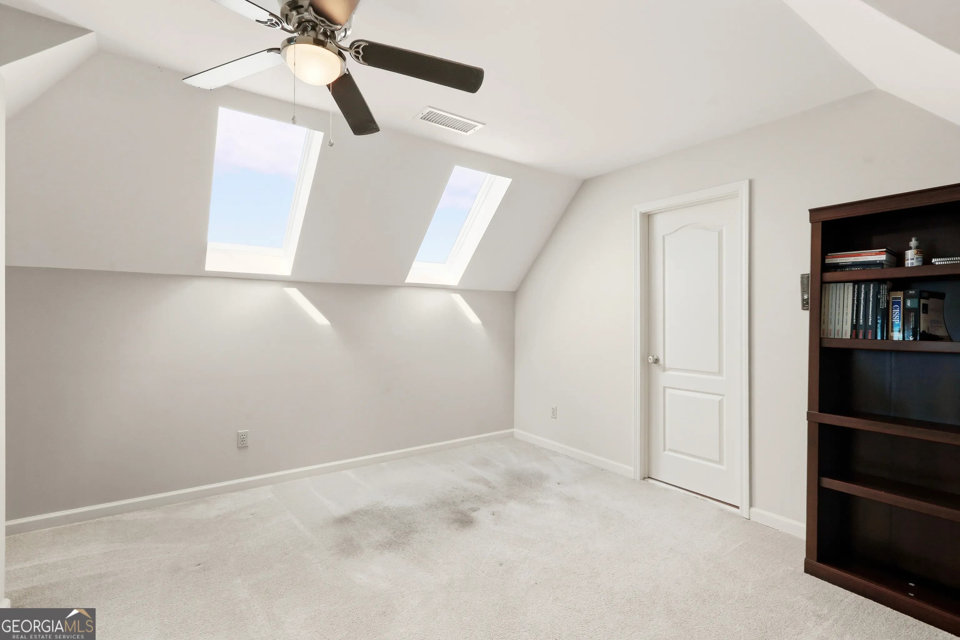 5653 Tuxedo Dr — photo 40 of 61
