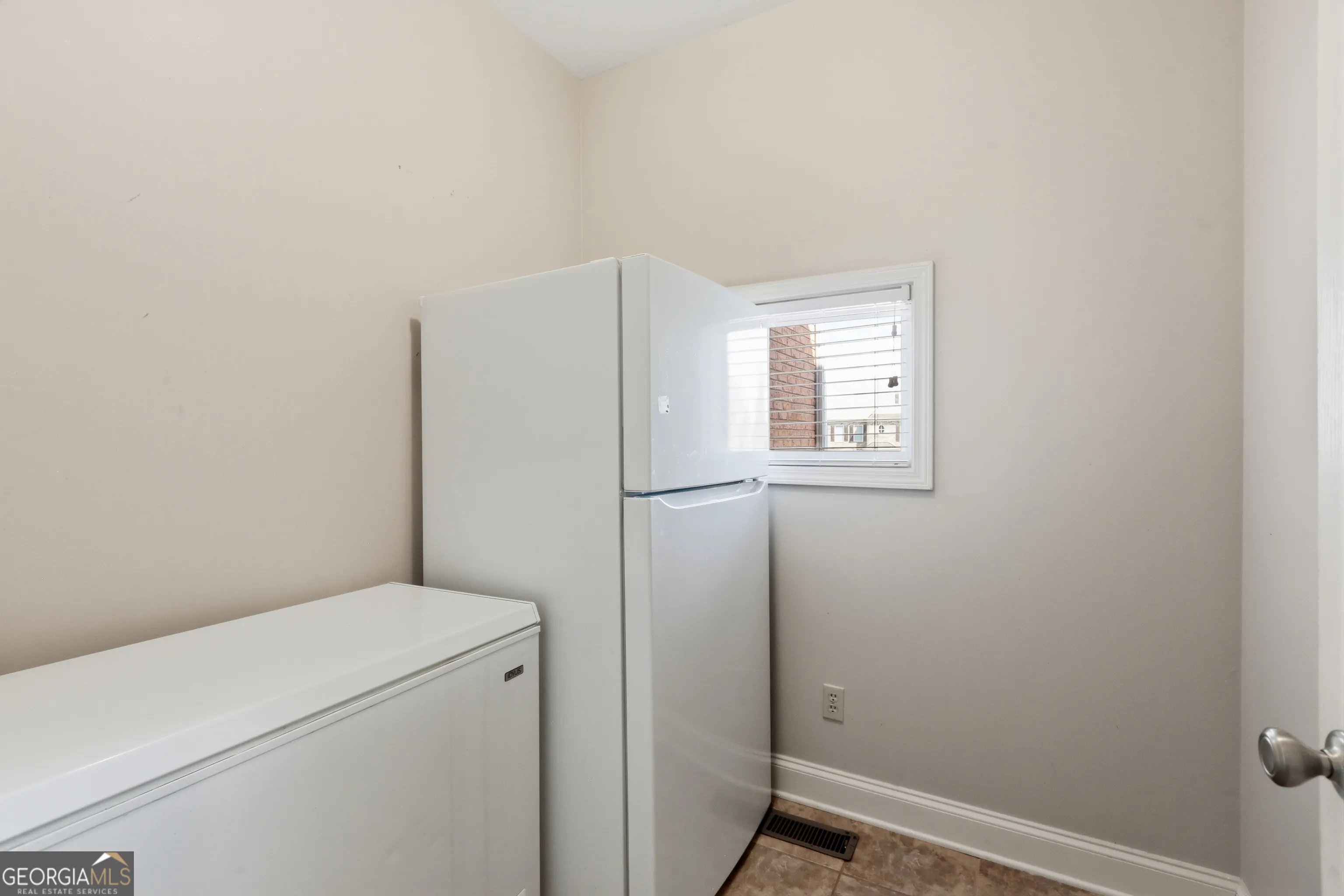 5653 Tuxedo Dr — photo 19 of 61