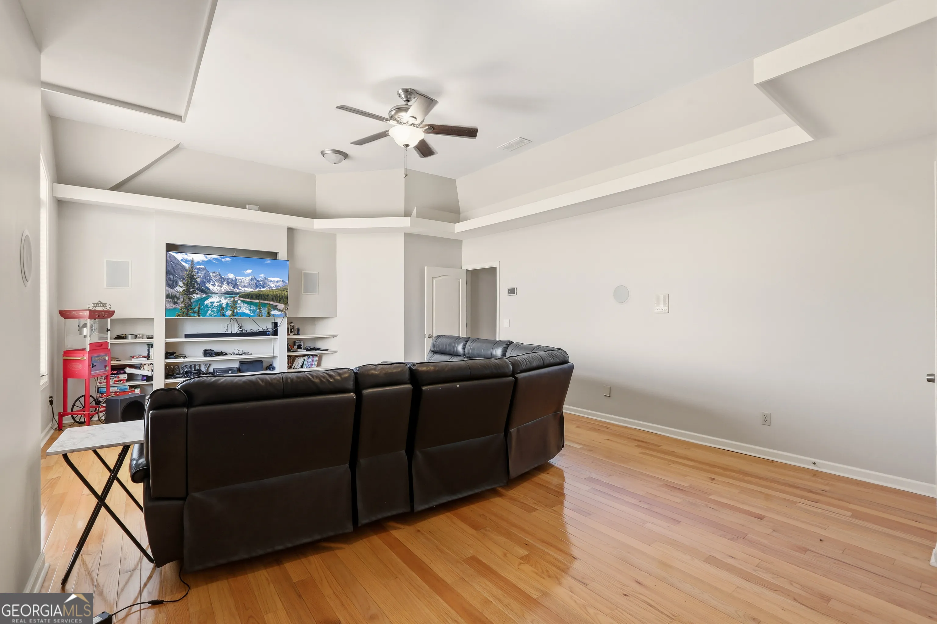 5653 Tuxedo Dr — photo 33 of 61