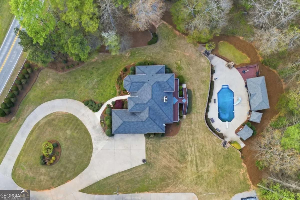 5666 Chapel Hill Rd, Douglasville