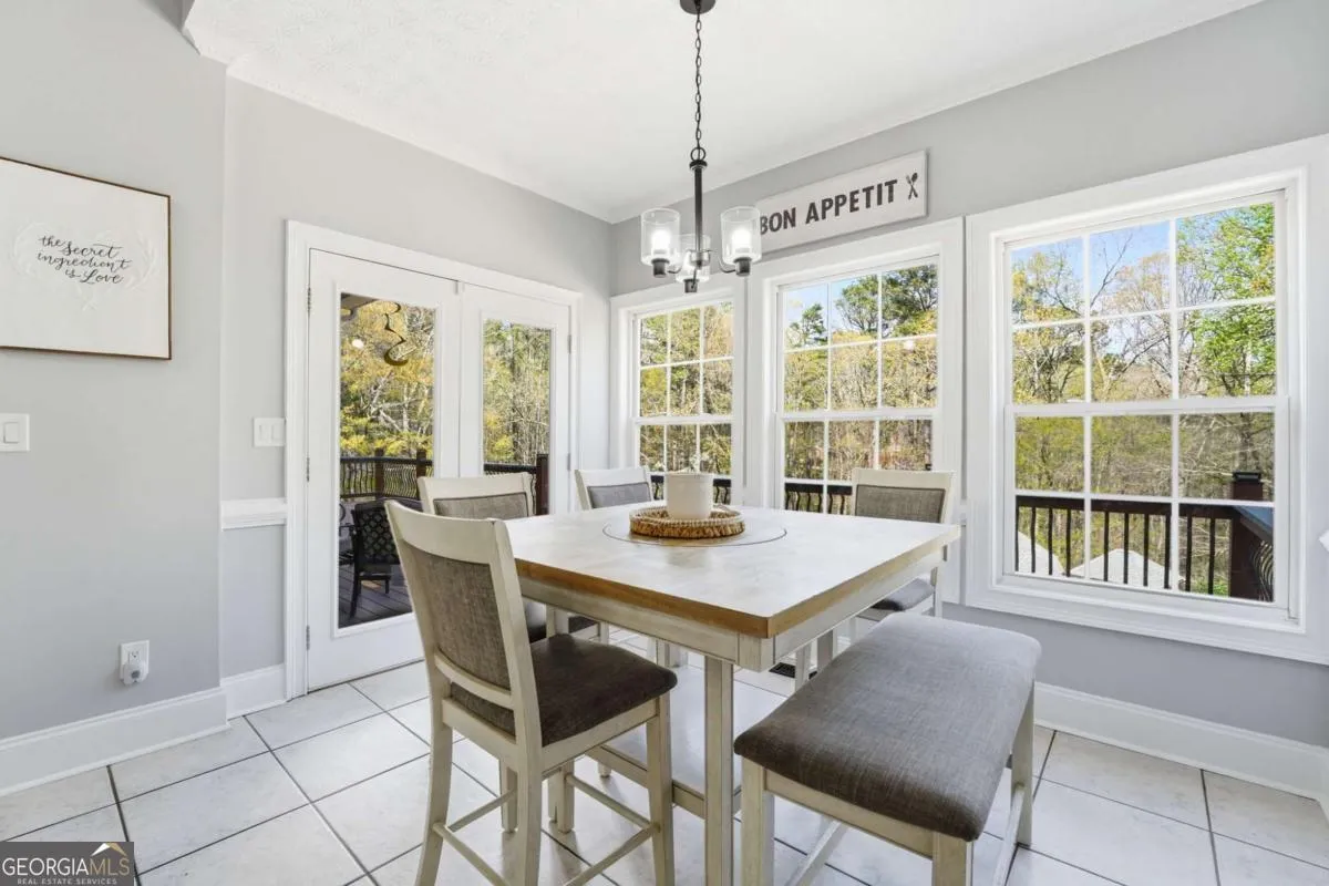 5666 Chapel Hill Rd — photo 6 of 57