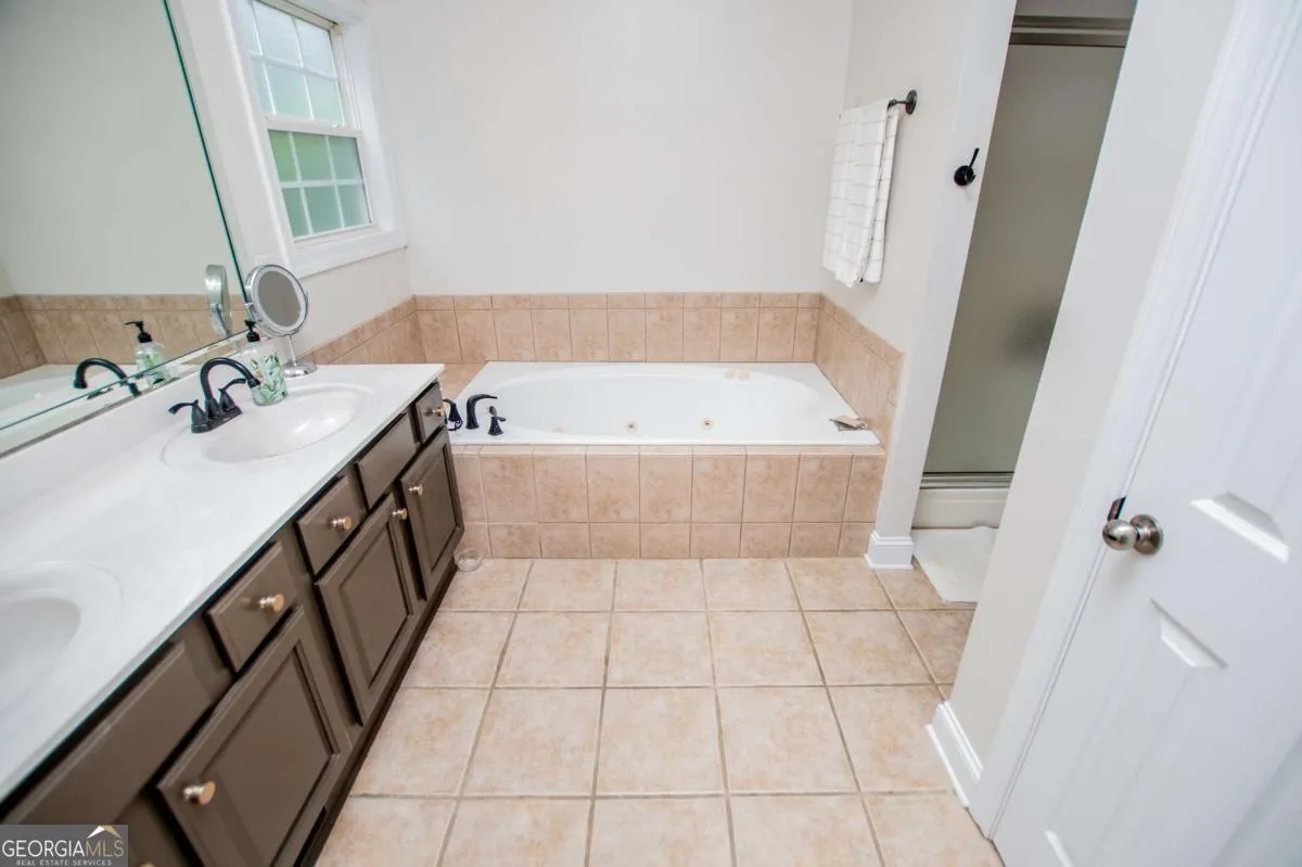 104 Hidden Lake Dr — photo 43 of 73