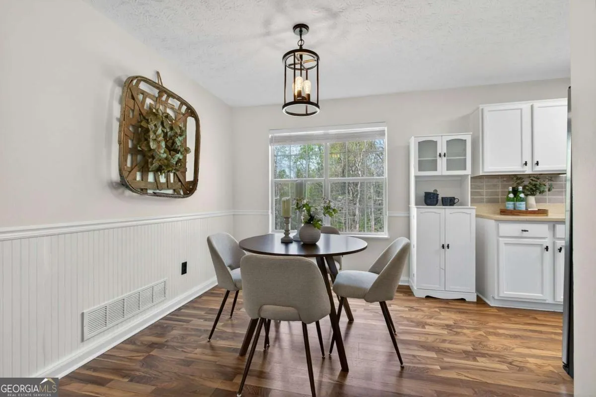436 Rustin Dr — photo 4 of 36
