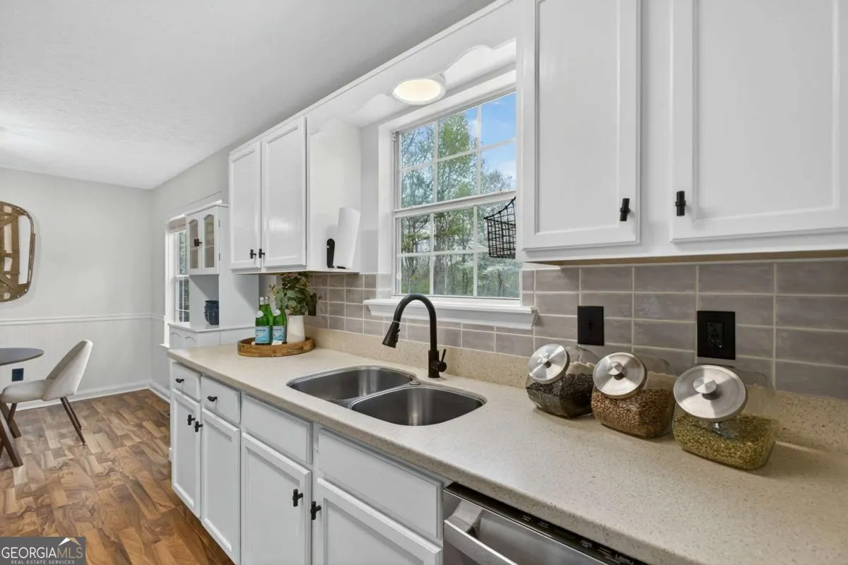 436 Rustin Dr — photo 7 of 36