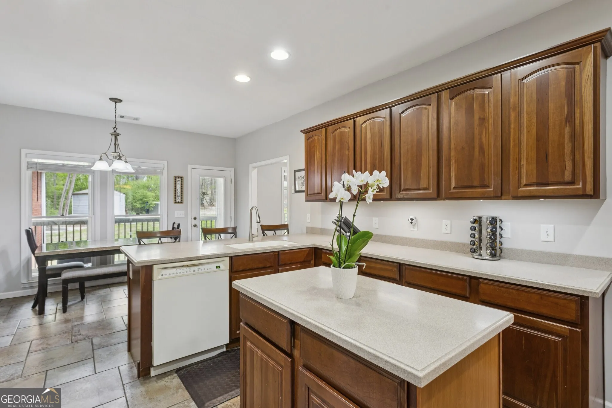 1137 Buchanan Hwy — photo 12 of 49