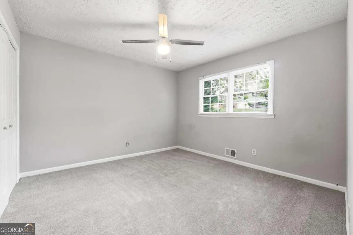 6653 Prinston Cir — photo 12 of 25