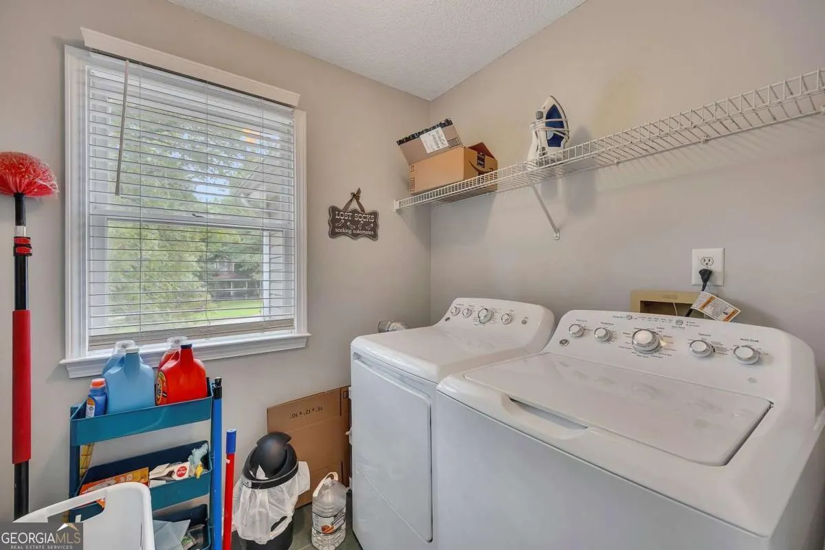 131 Banyon Ct — photo 12 of 31