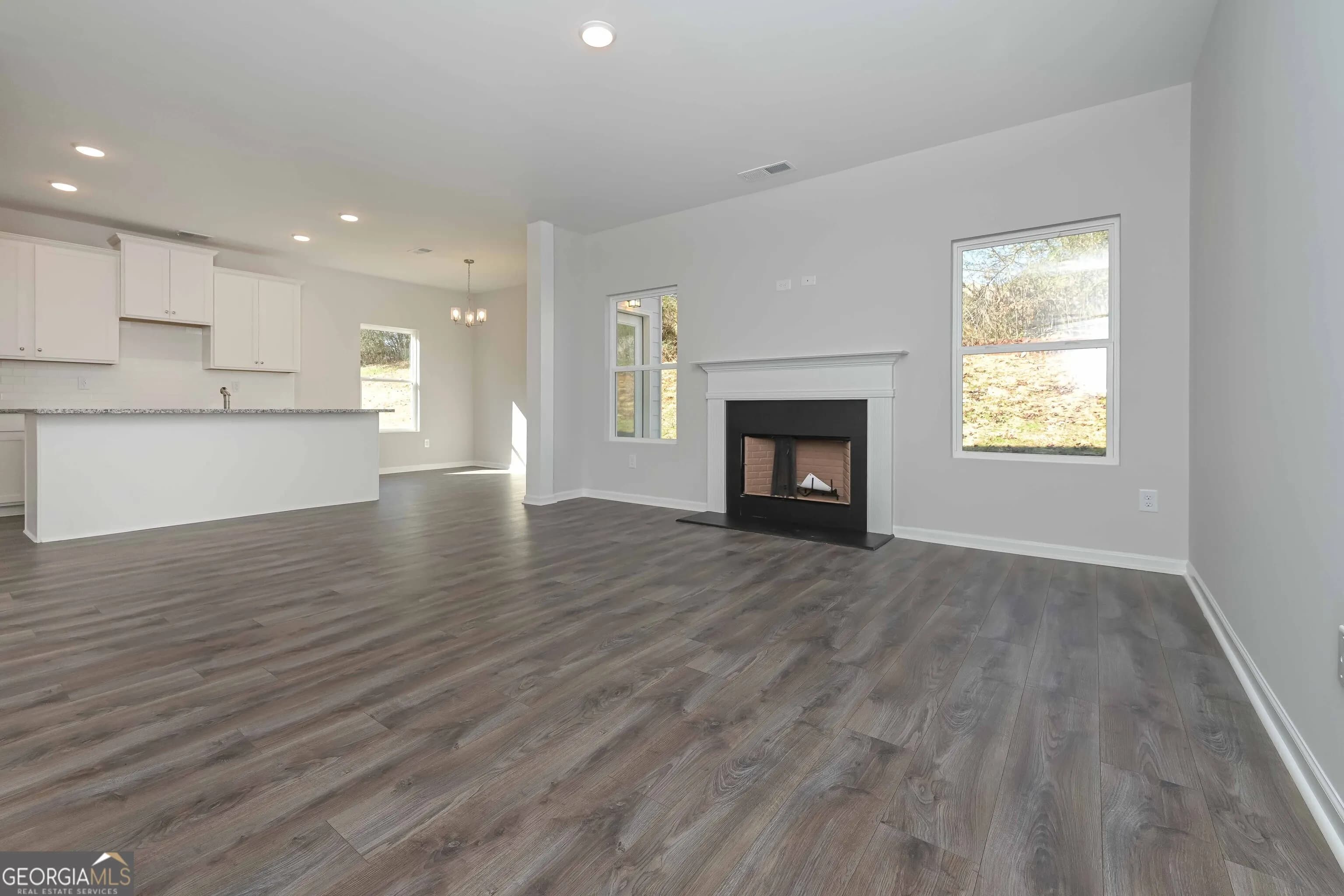 493 Charleston Pl — photo 4 of 34