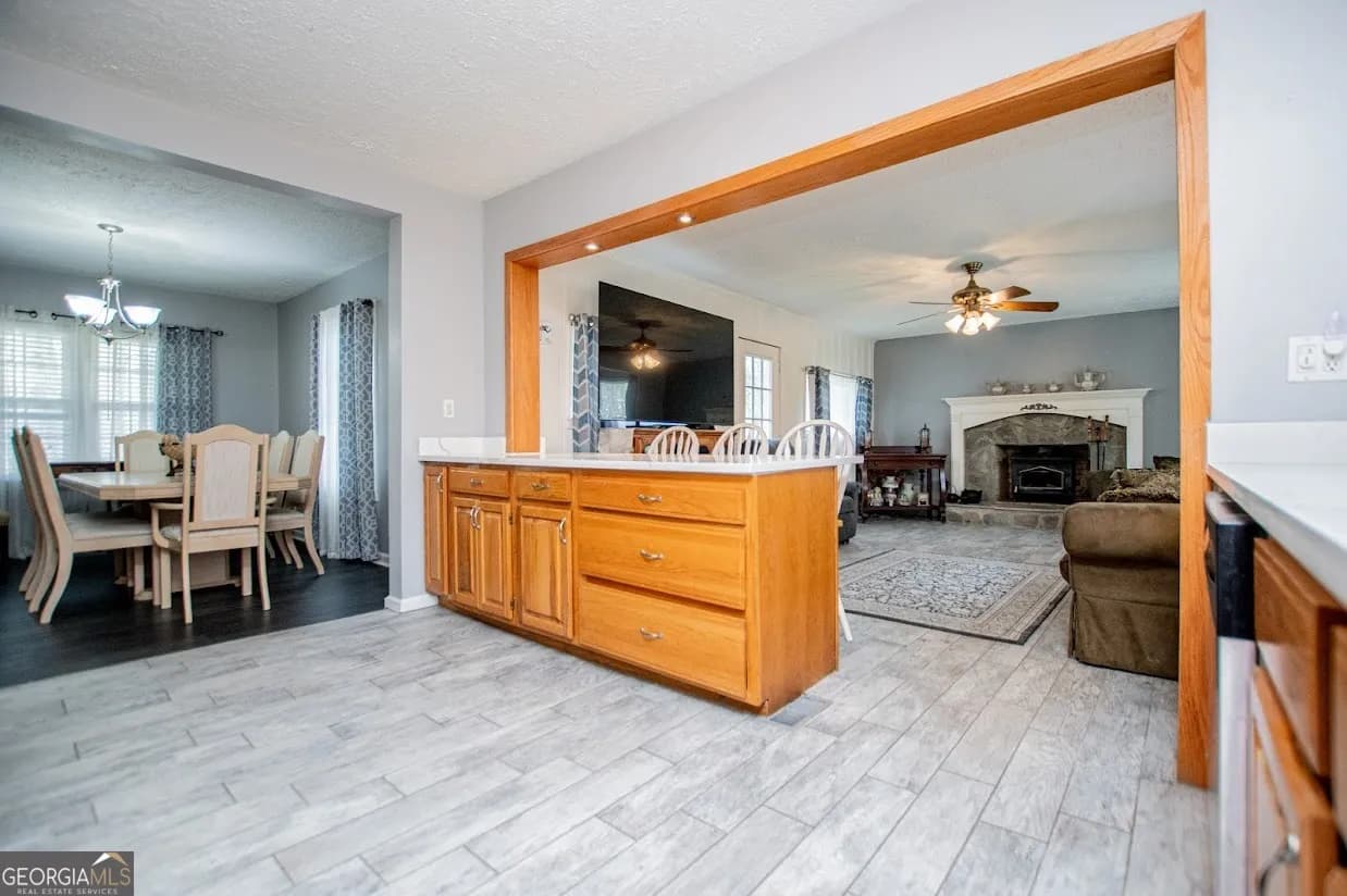 1011 Rainey Rd — photo 8 of 90