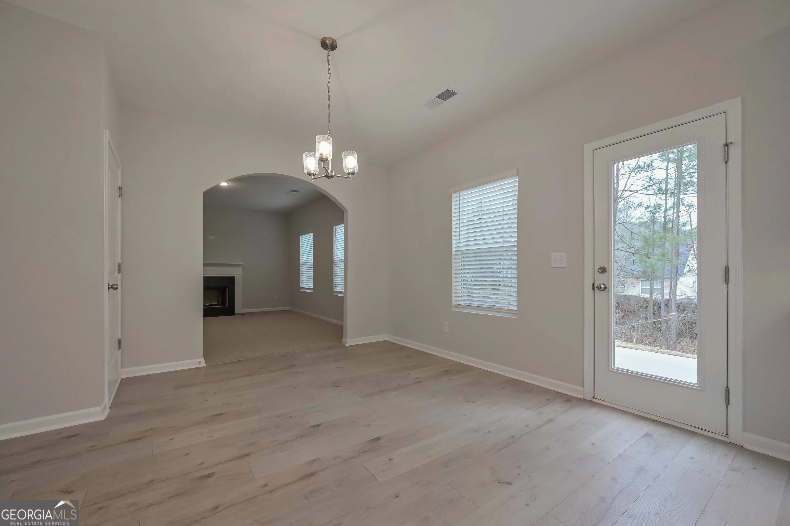 489 Charleston Pl — photo 6 of 36
