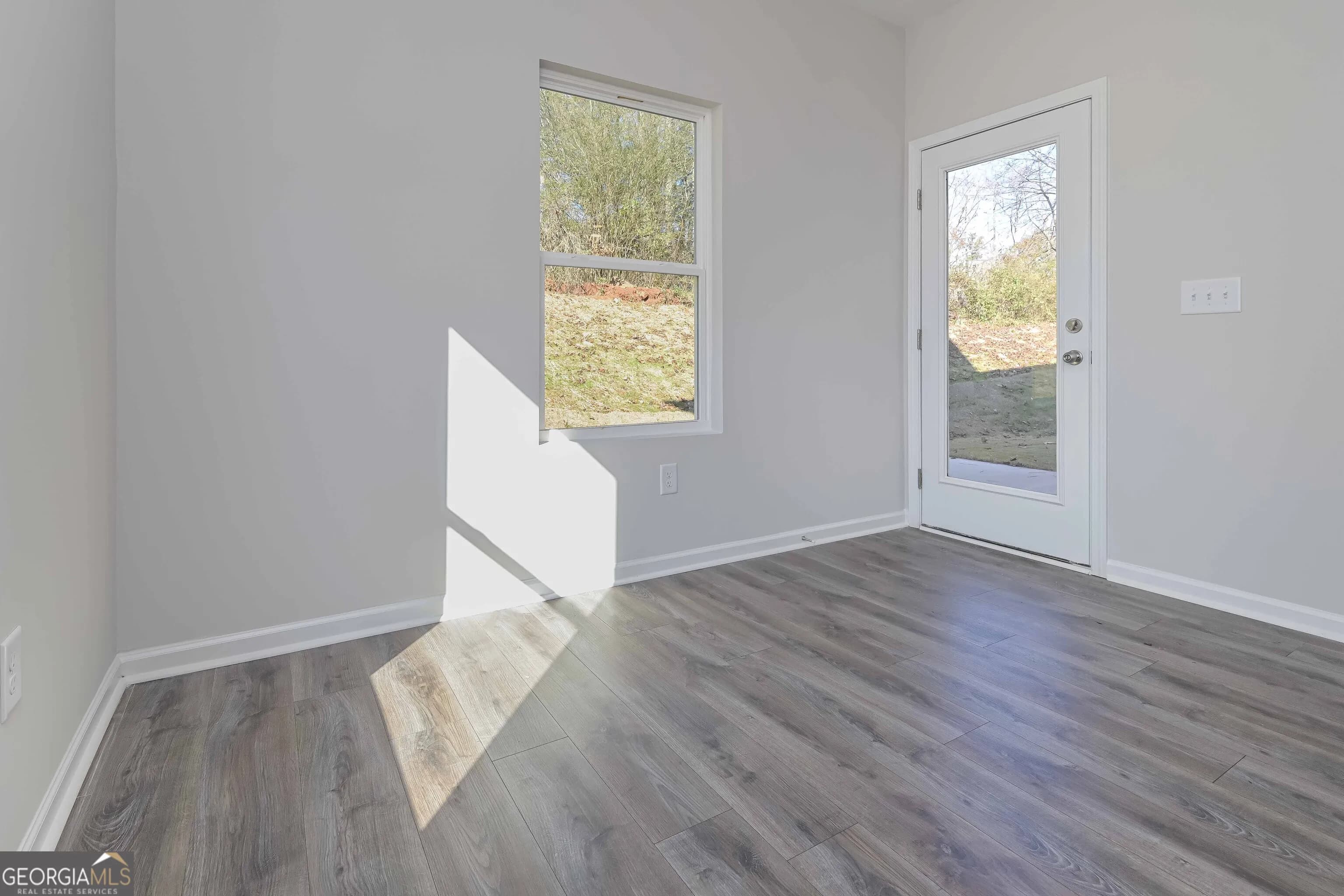 487 Charleston Pl — photo 3 of 34