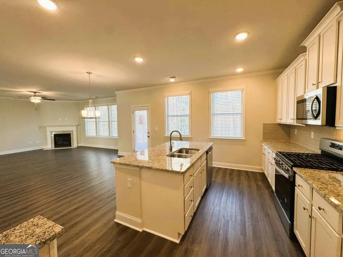 2180 Highridge Pt — photo 3 of 25