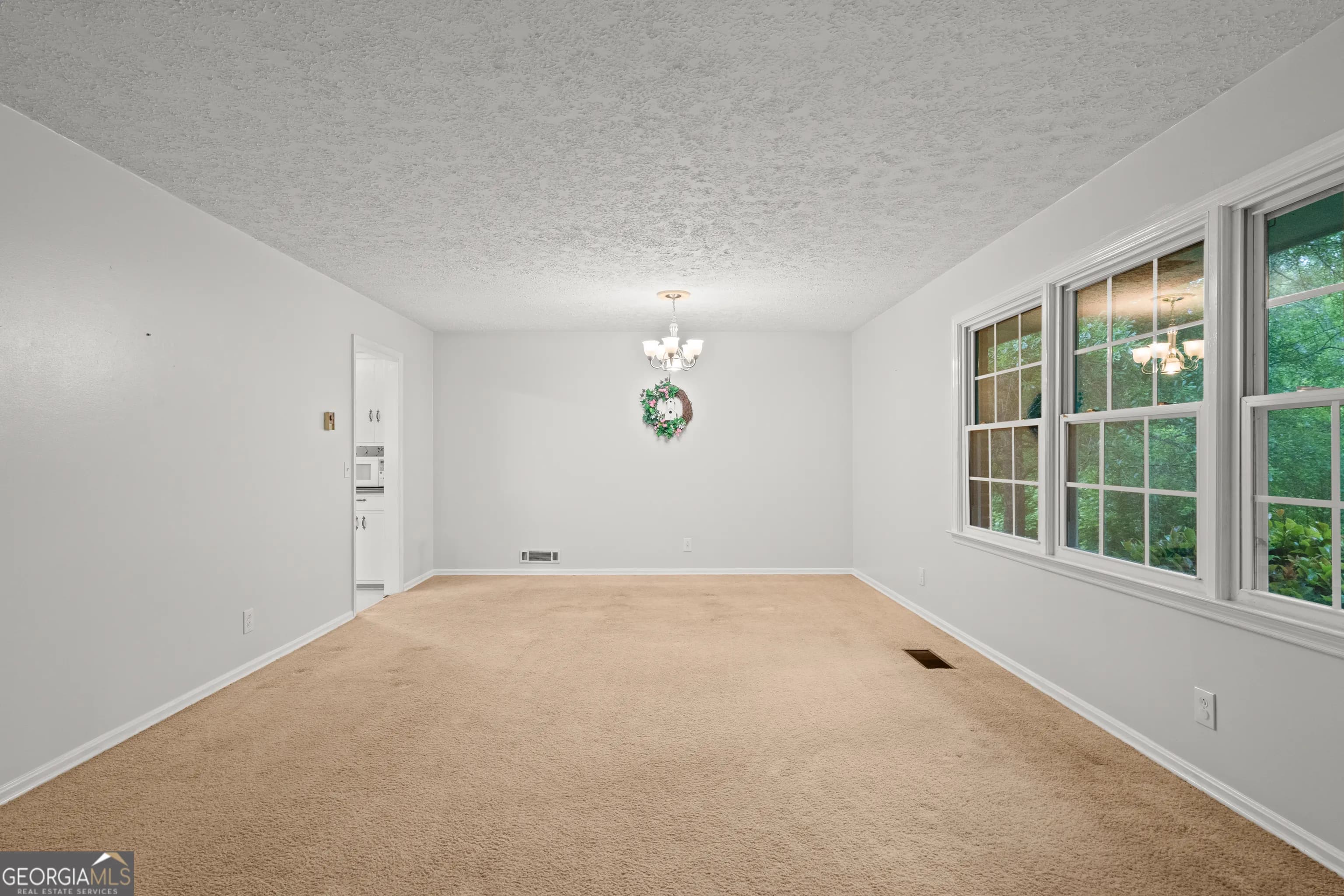 768 Burwell Rd — photo 4 of 44