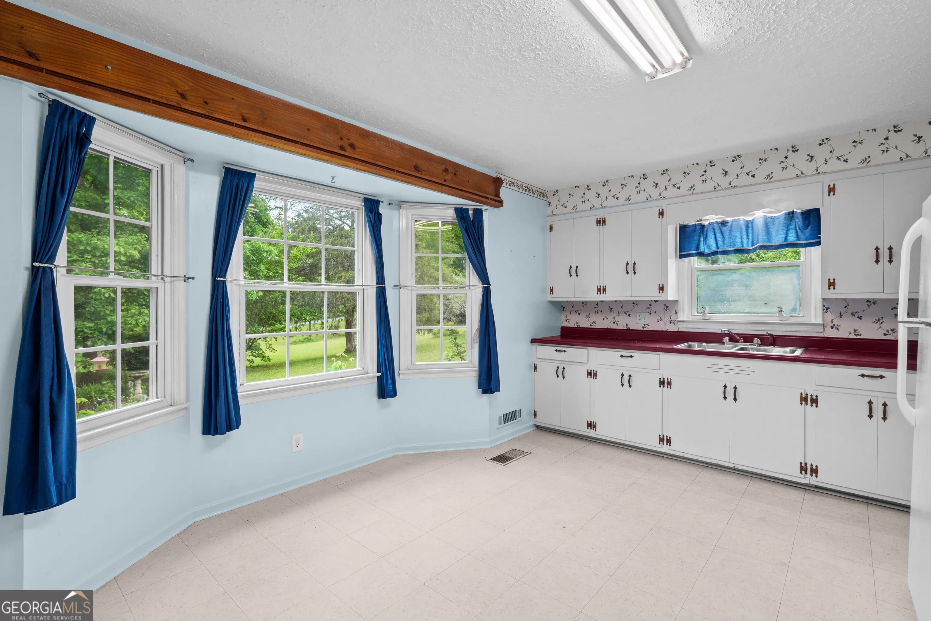 768 Burwell Rd — photo 41 of 44