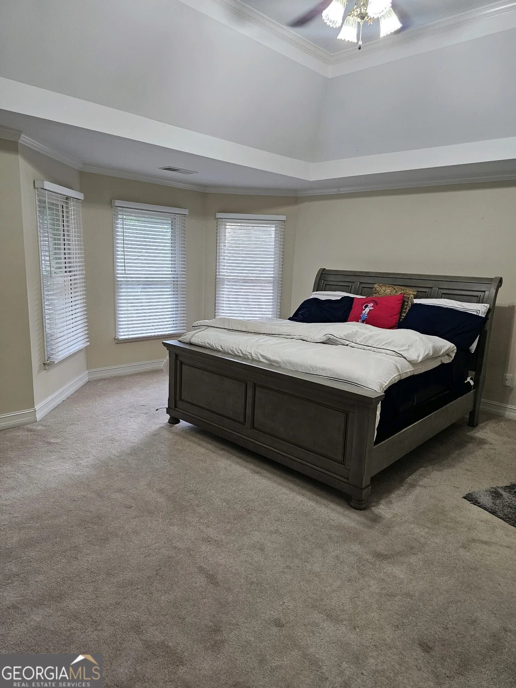 9904 Hamilton Dr — photo 3 of 21