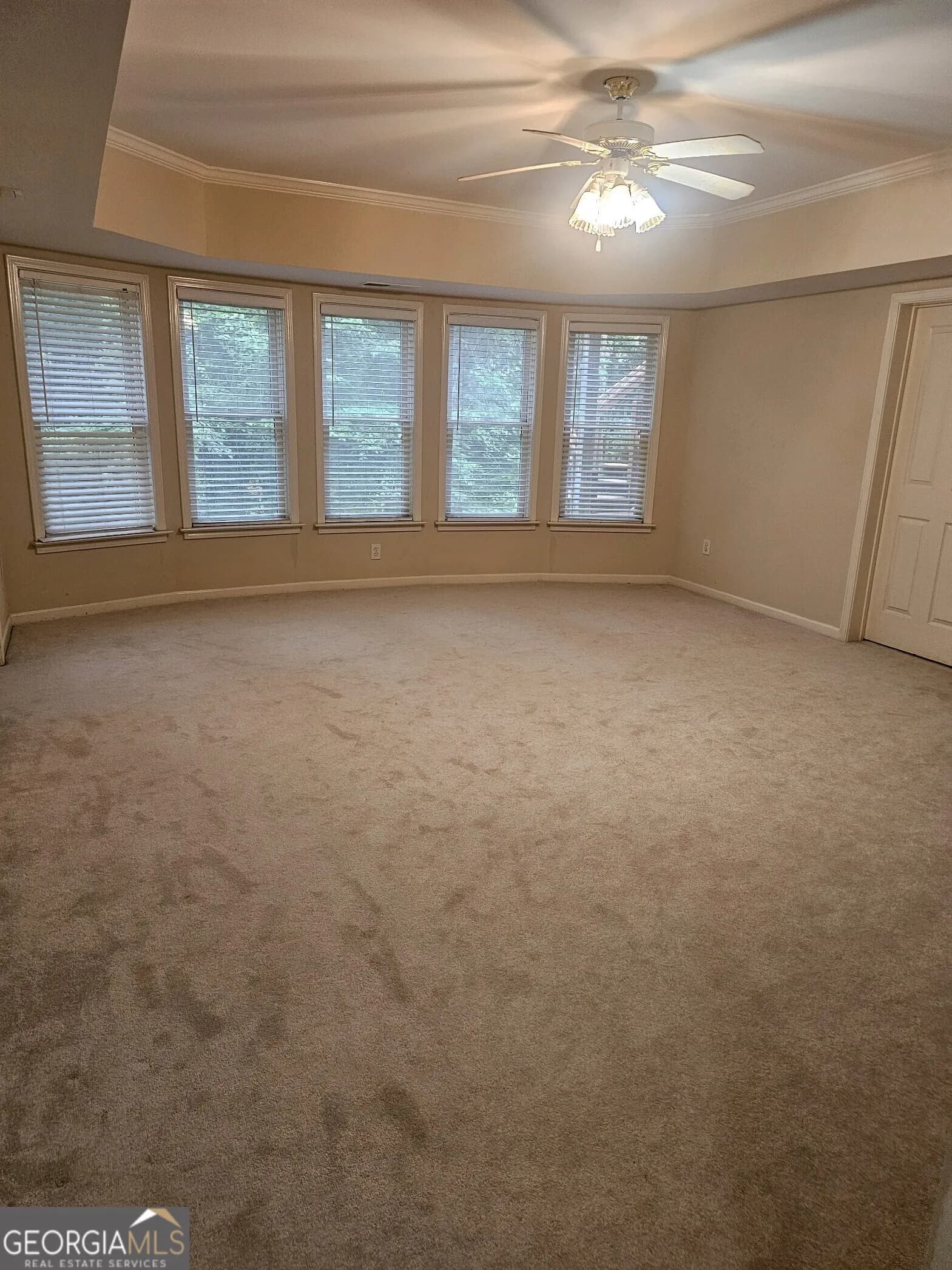 9904 Hamilton Dr — photo 4 of 21