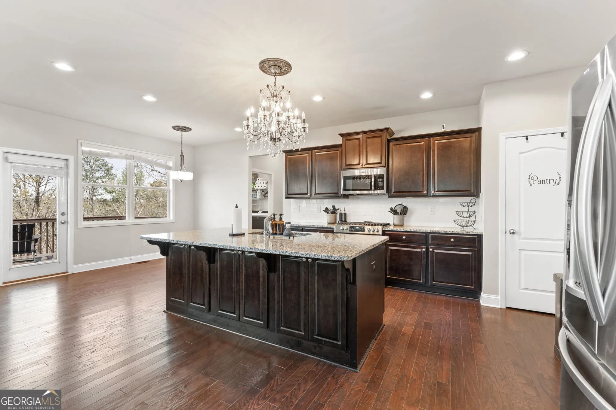 303 Eagle Rock Dr — photo 3 of 44