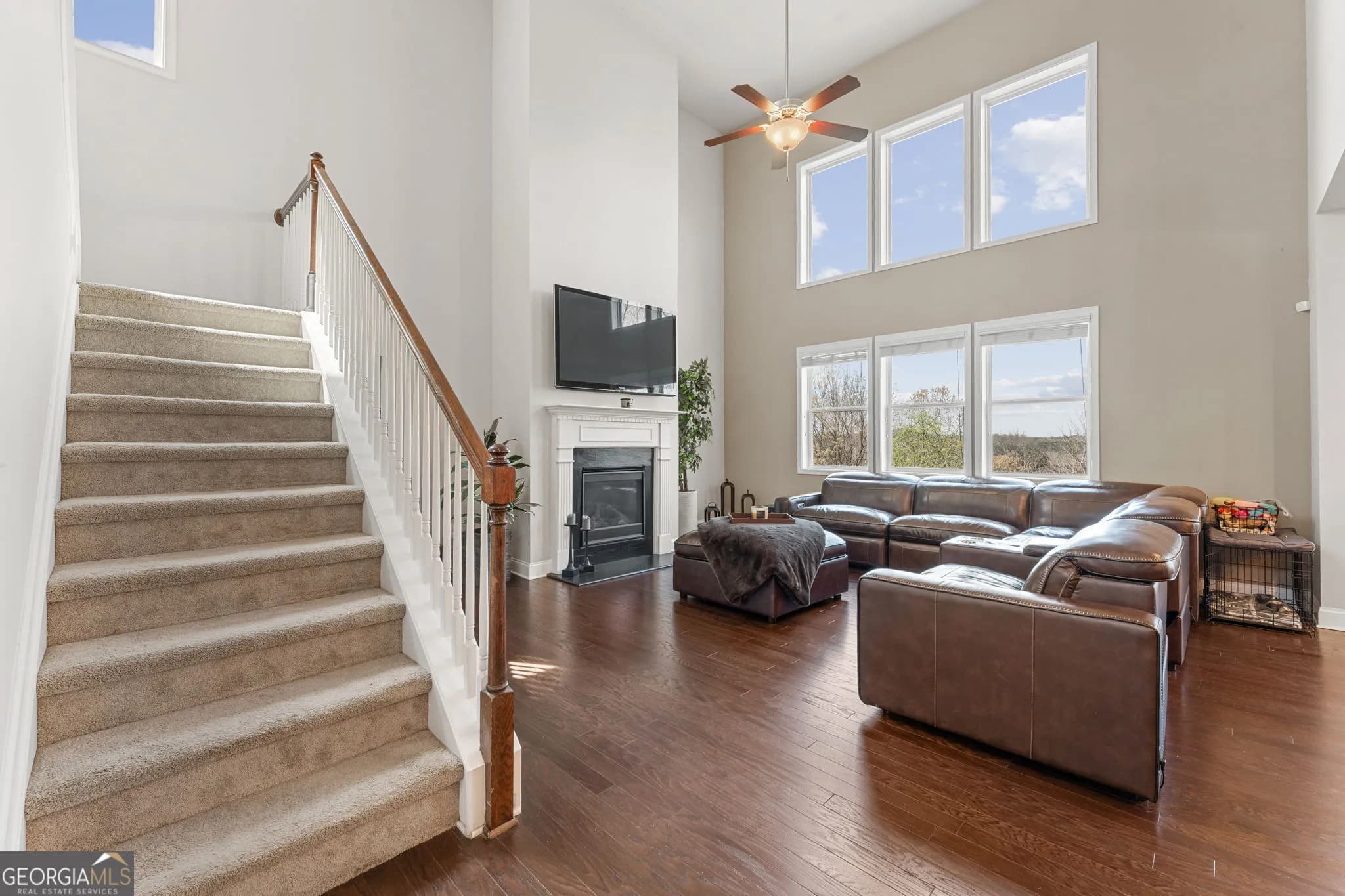 303 Eagle Rock Dr — photo 4 of 44