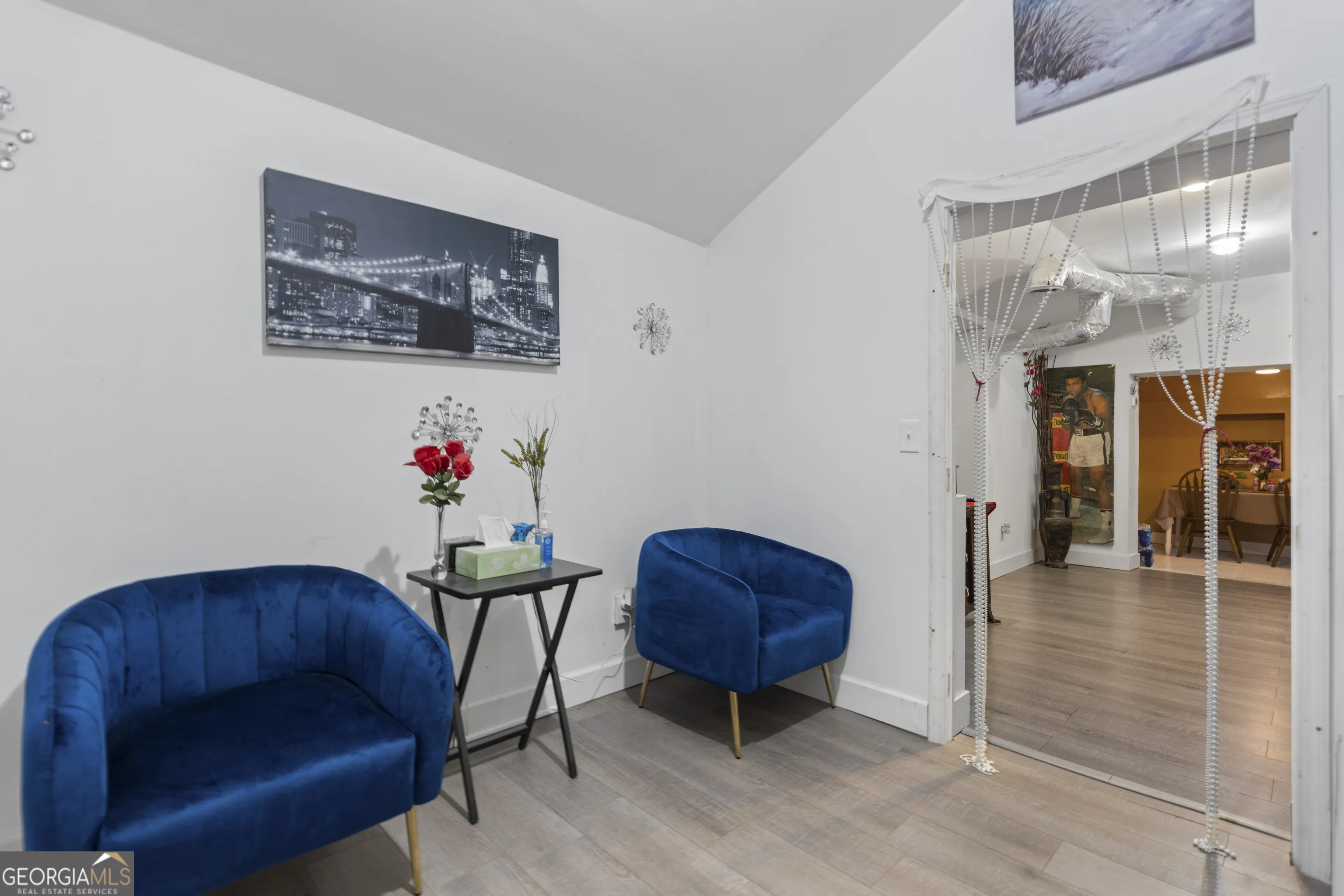3209 Peachtree St — photo 18 of 24