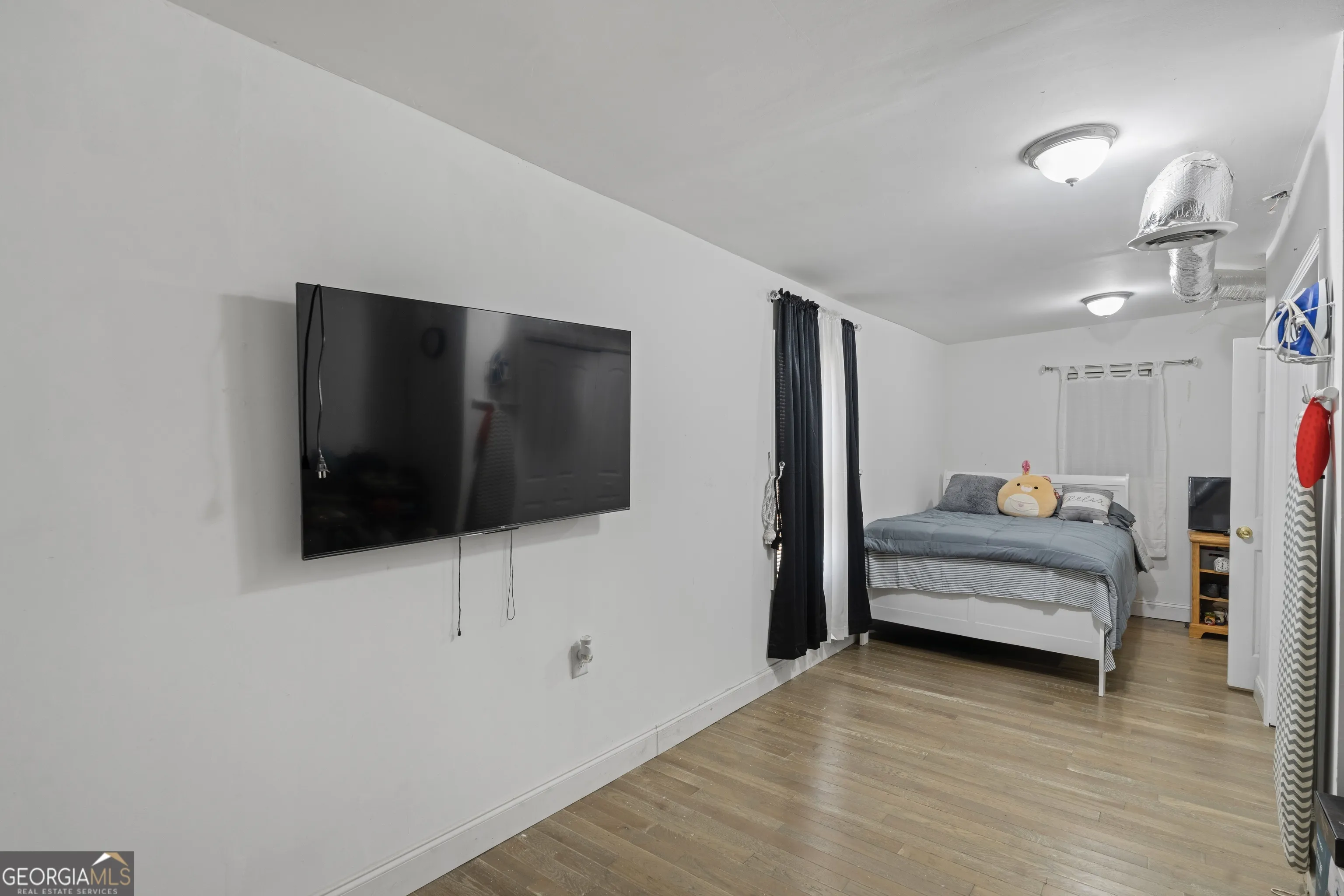3209 Peachtree St — photo 14 of 24