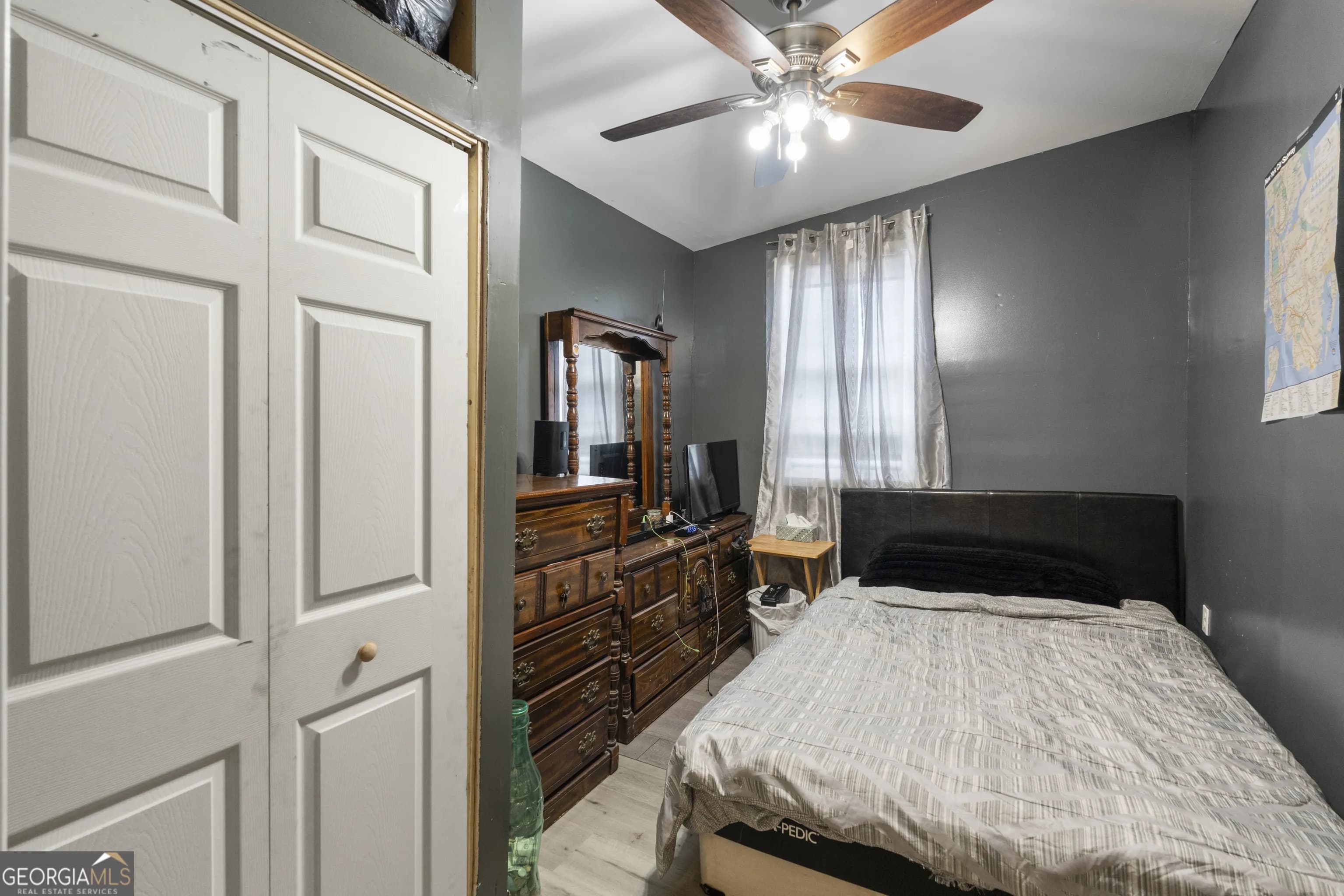 3209 Peachtree St — photo 6 of 24