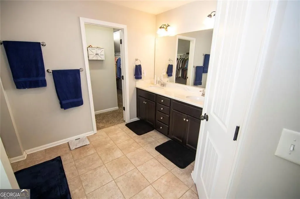 255 Fieldstone Ln — photo 11 of 44