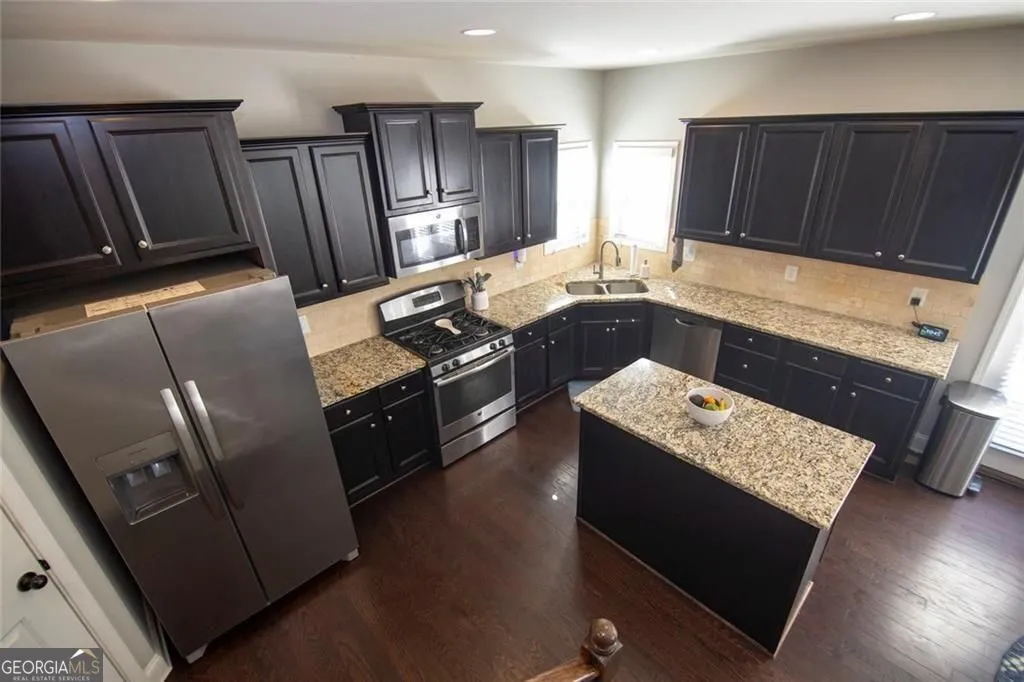 255 Fieldstone Ln — photo 3 of 44