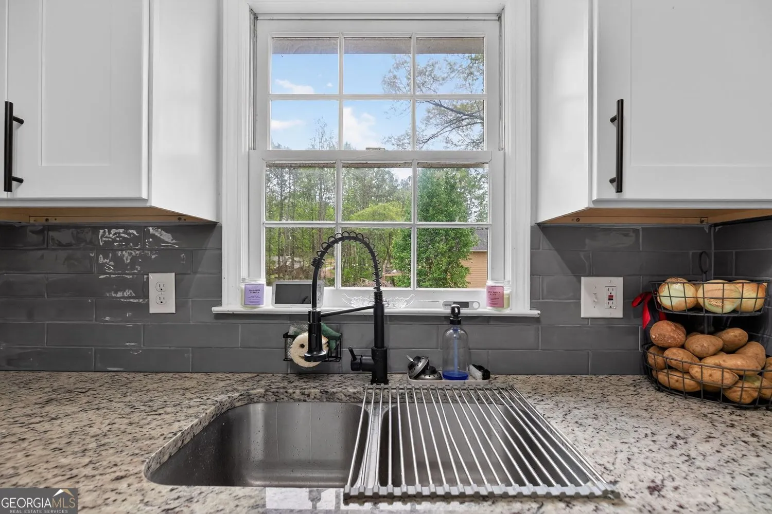 28 Stone Edge Dr — photo 4 of 29