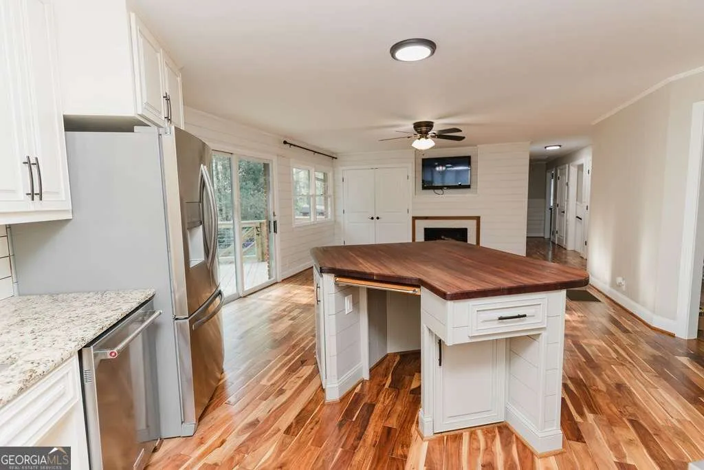 190 Fairlawn Dr — photo 33 of 103
