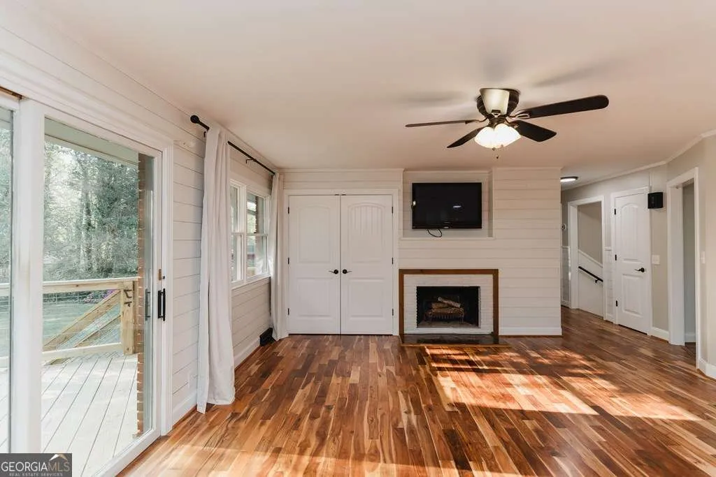 190 Fairlawn Dr — photo 25 of 103